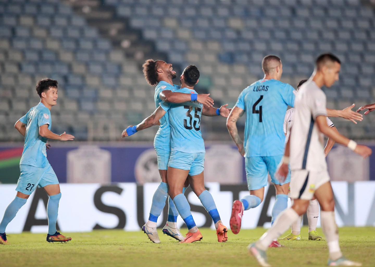 Tiền đạo nhập tịch Nguyễn Xu&acirc;n Son lập hat-trick ở đấu trường C1 Đ&ocirc;ng Nam &Aacute; 2025-2026 - Ảnh 4.