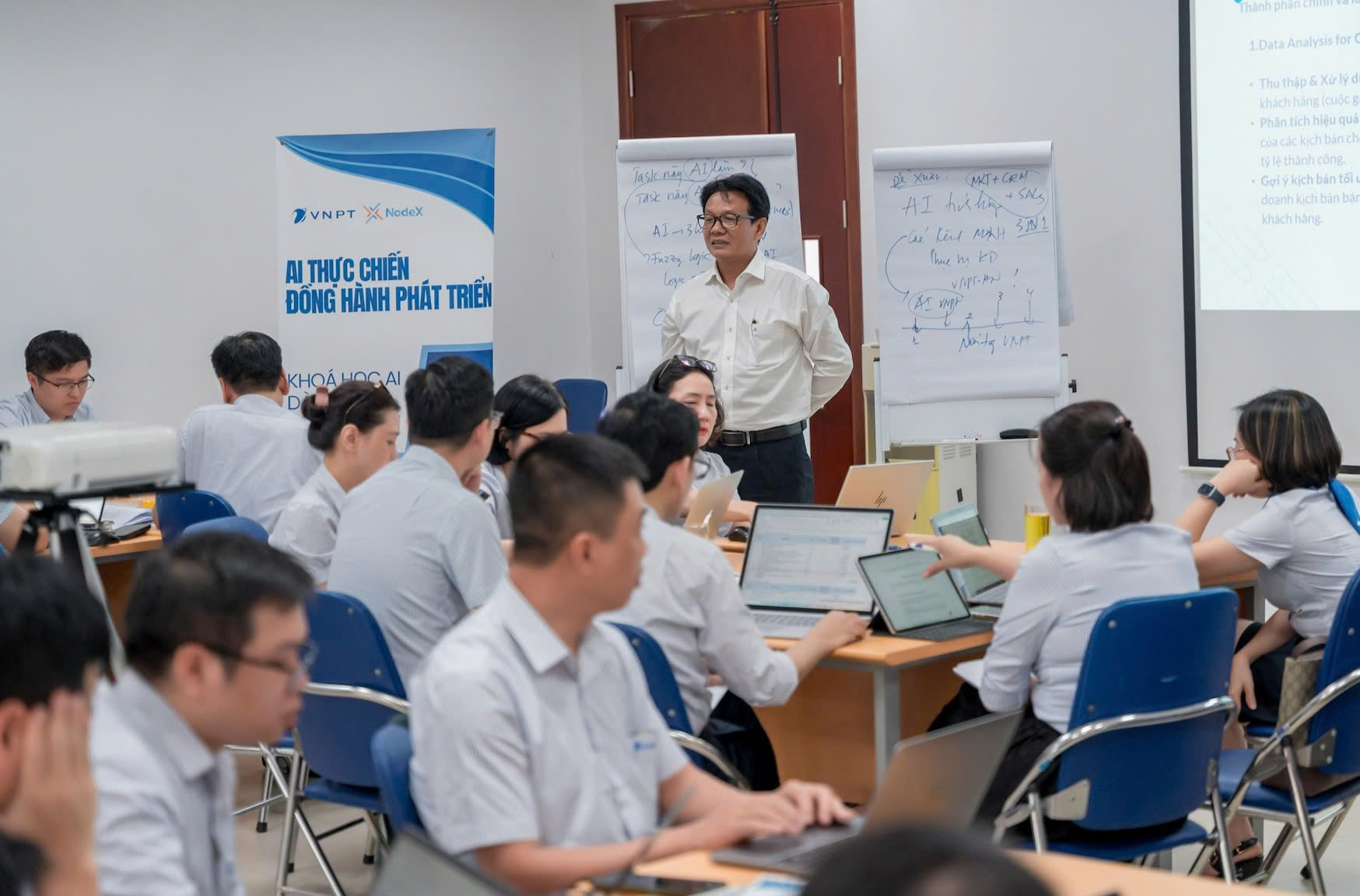 Chạy đua giành nhân sự AI - Ảnh 1.