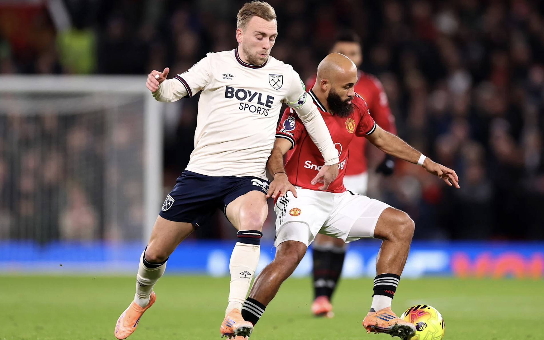 Đánh rơi chiến thắng sân nhà, Man United lỡ Top 5 Ngoại hạng