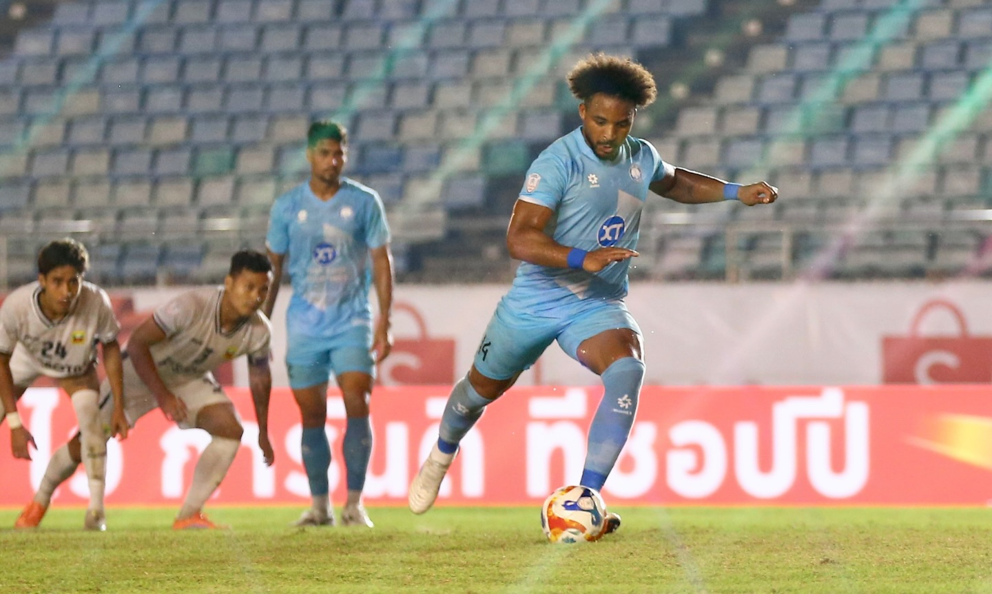 Tiền đạo nhập tịch Nguyễn Xu&acirc;n Son lập hat-trick ở đấu trường C1 Đ&ocirc;ng Nam &Aacute; 2025-2026 - Ảnh 1.