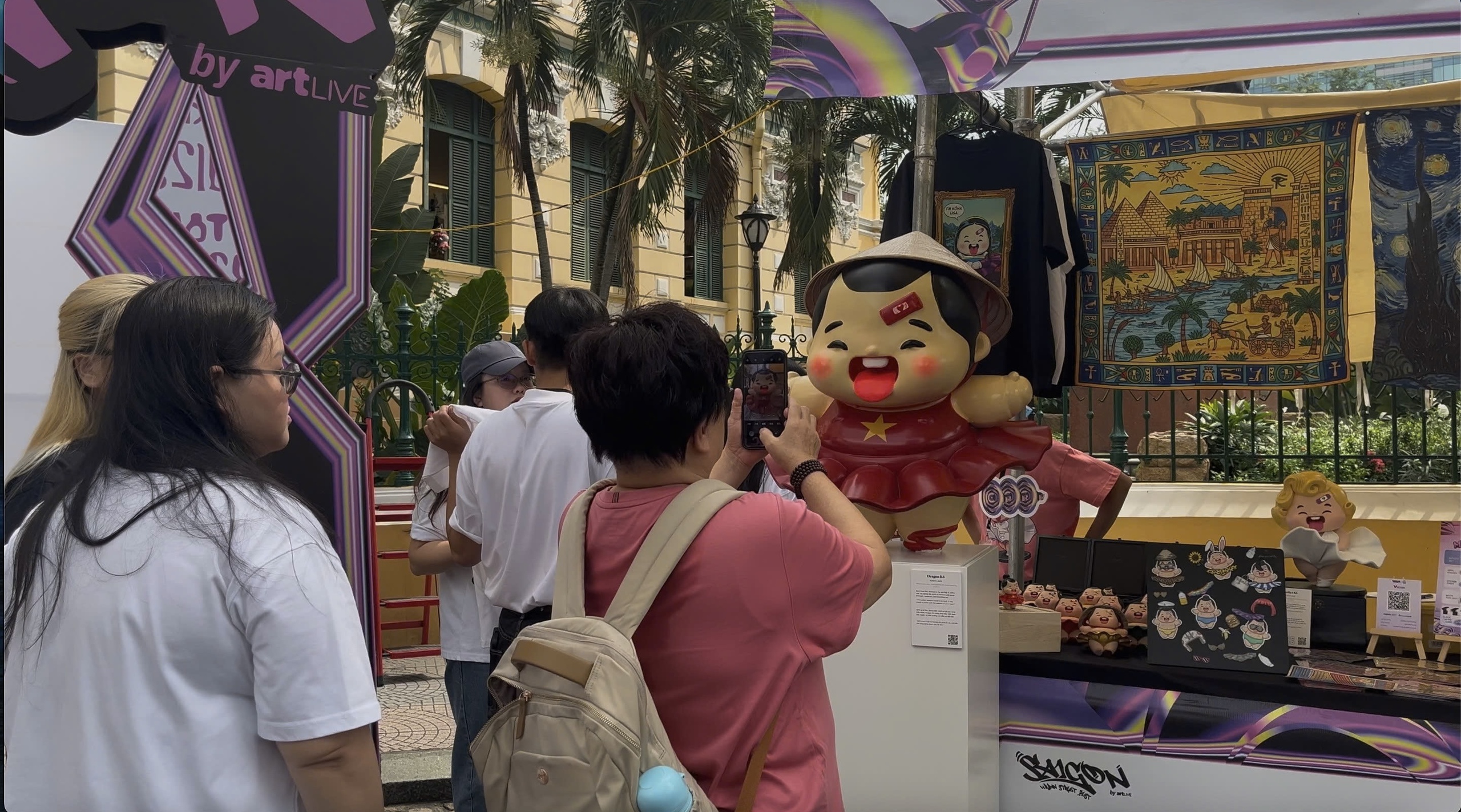 B&ugrave;ng nổ &ldquo;chất Việt&rdquo; trong lễ hội nghệ thuật đường phố Saigon Urban Street Fest 2025   - Ảnh 3.