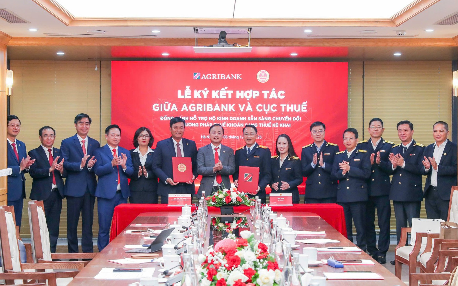 Agribank cùng Cục Thuế hỗ trợ hộ kinh doanh chuyển đổi sang thuế kê khai