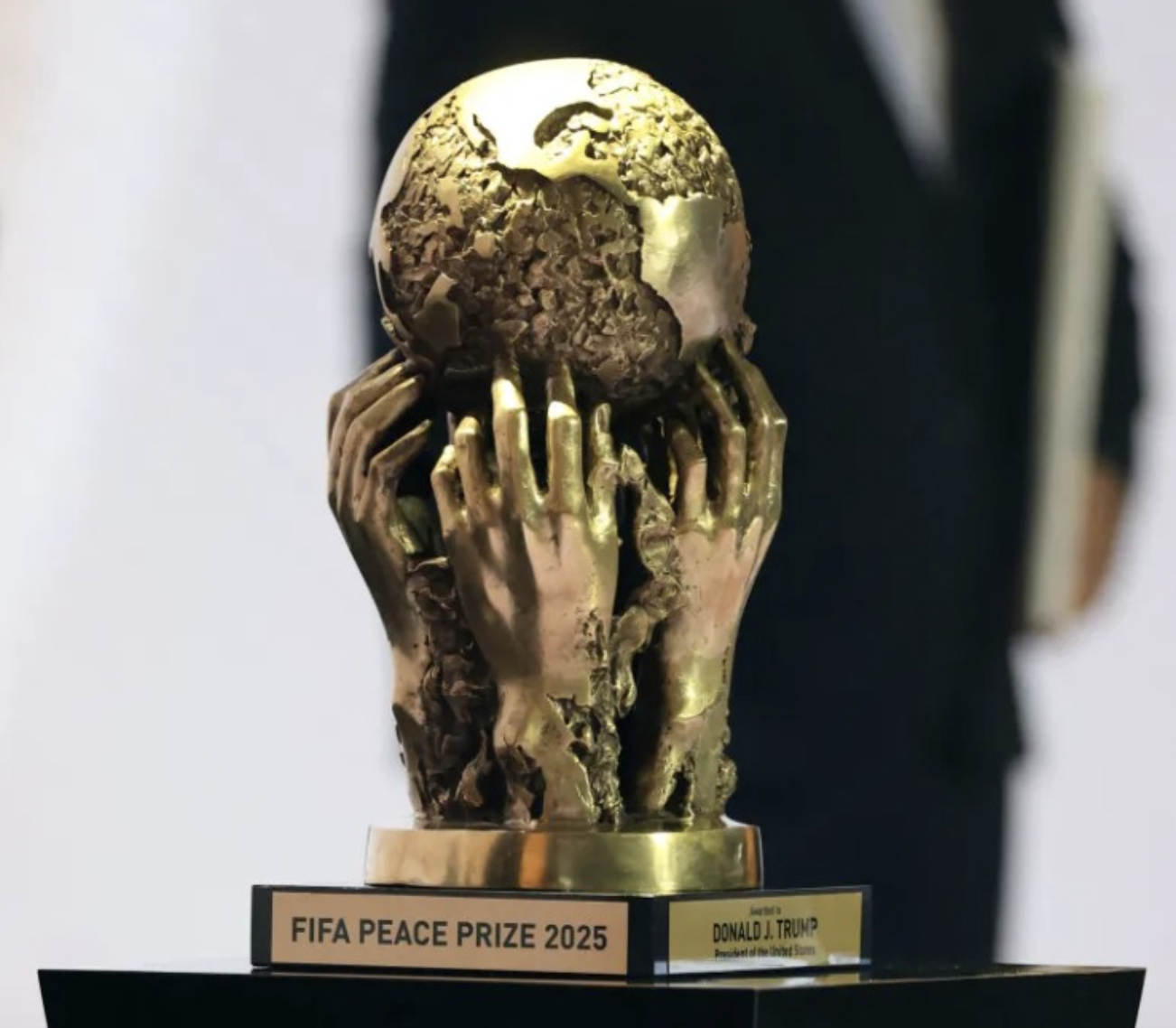 Bốc thăm World Cup 2026: Tuyển Anh t&aacute;i ngộ Croatia, Ronaldo chờ đấu Messi ở tứ kết - Ảnh 8.