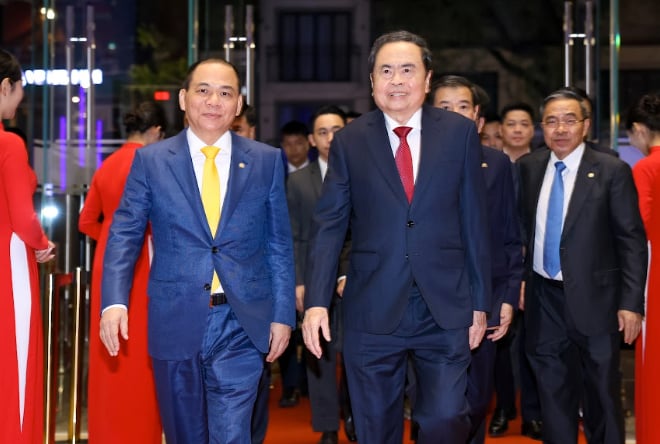 VinFuture 2025 vinh danh những kh&aacute;m ph&aacute; khoa học xuất sắc - Ảnh 2.