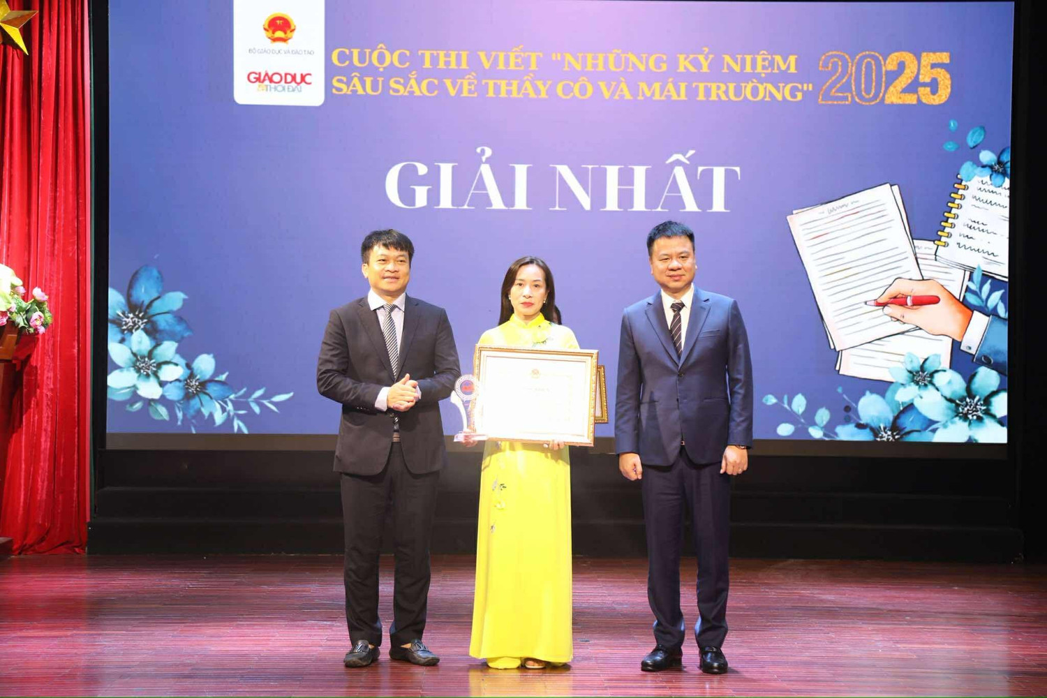 Hai t&aacute;c phẩm đoạt giải nhất cuộc thi &ldquo;Những kỷ niệm s&acirc;u sắc về thầy c&ocirc; v&agrave; m&aacute;i trường&rdquo; - Ảnh 2.