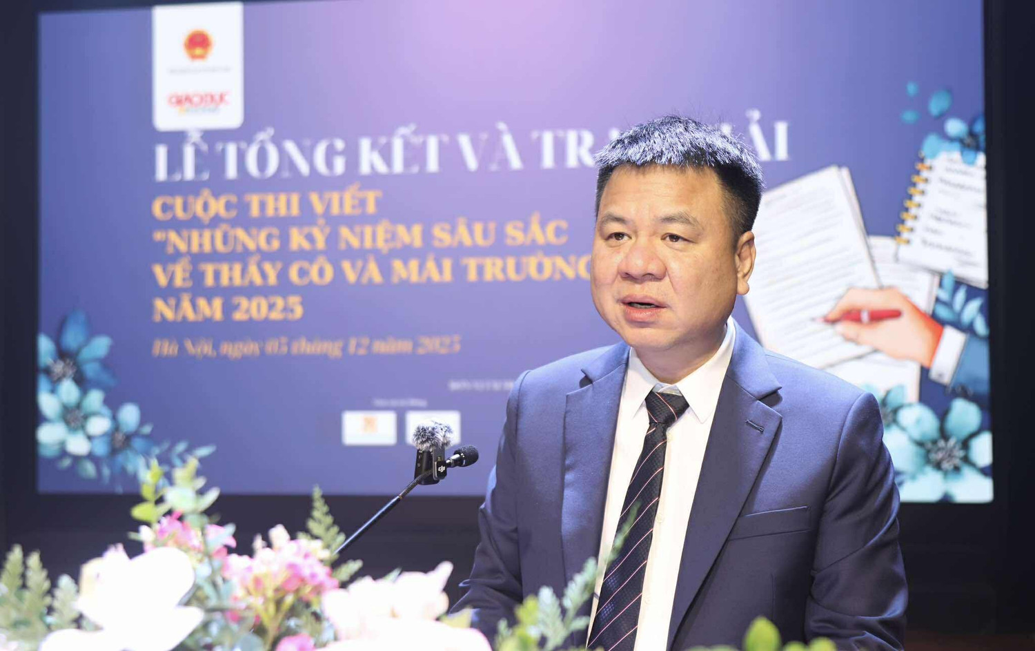 Hai t&aacute;c phẩm đoạt giải nhất cuộc thi &ldquo;Những kỷ niệm s&acirc;u sắc về thầy c&ocirc; v&agrave; m&aacute;i trường&rdquo; - Ảnh 1.