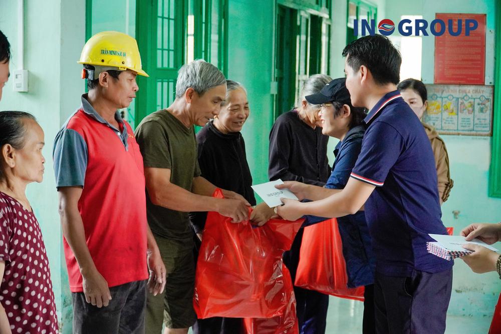 H&agrave;nh tr&igrave;nh "ngược gi&oacute;" về miền Trung: Tập đo&agrave;n INOGROUP trao y&ecirc;u thương đến b&agrave; con v&ugrave;ng lũ - Ảnh 1.