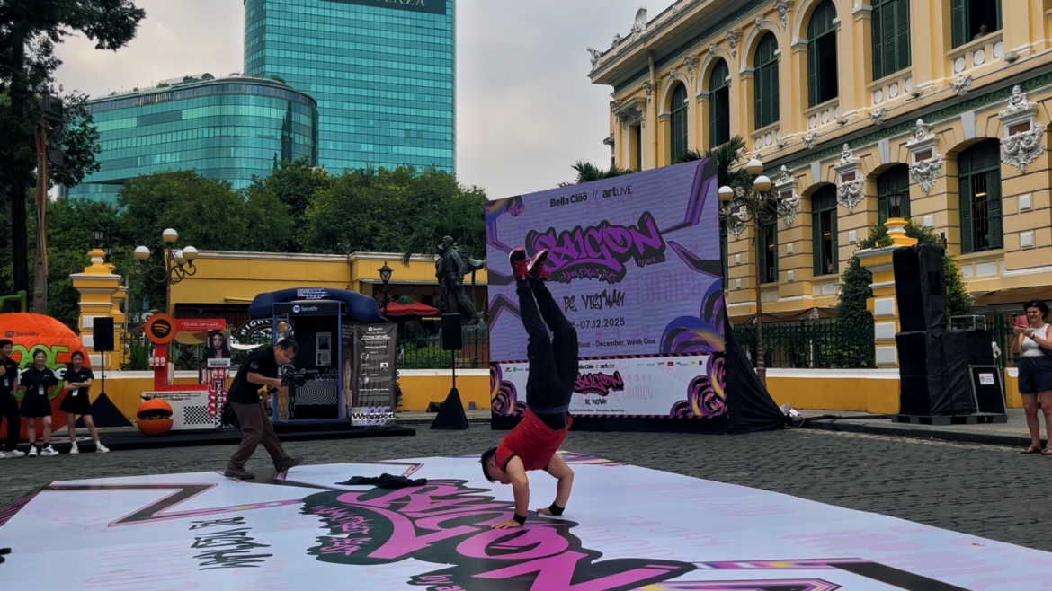 B&ugrave;ng nổ &ldquo;chất Việt&rdquo; trong lễ hội nghệ thuật đường phố Saigon Urban Street Fest 2025   - Ảnh 2.