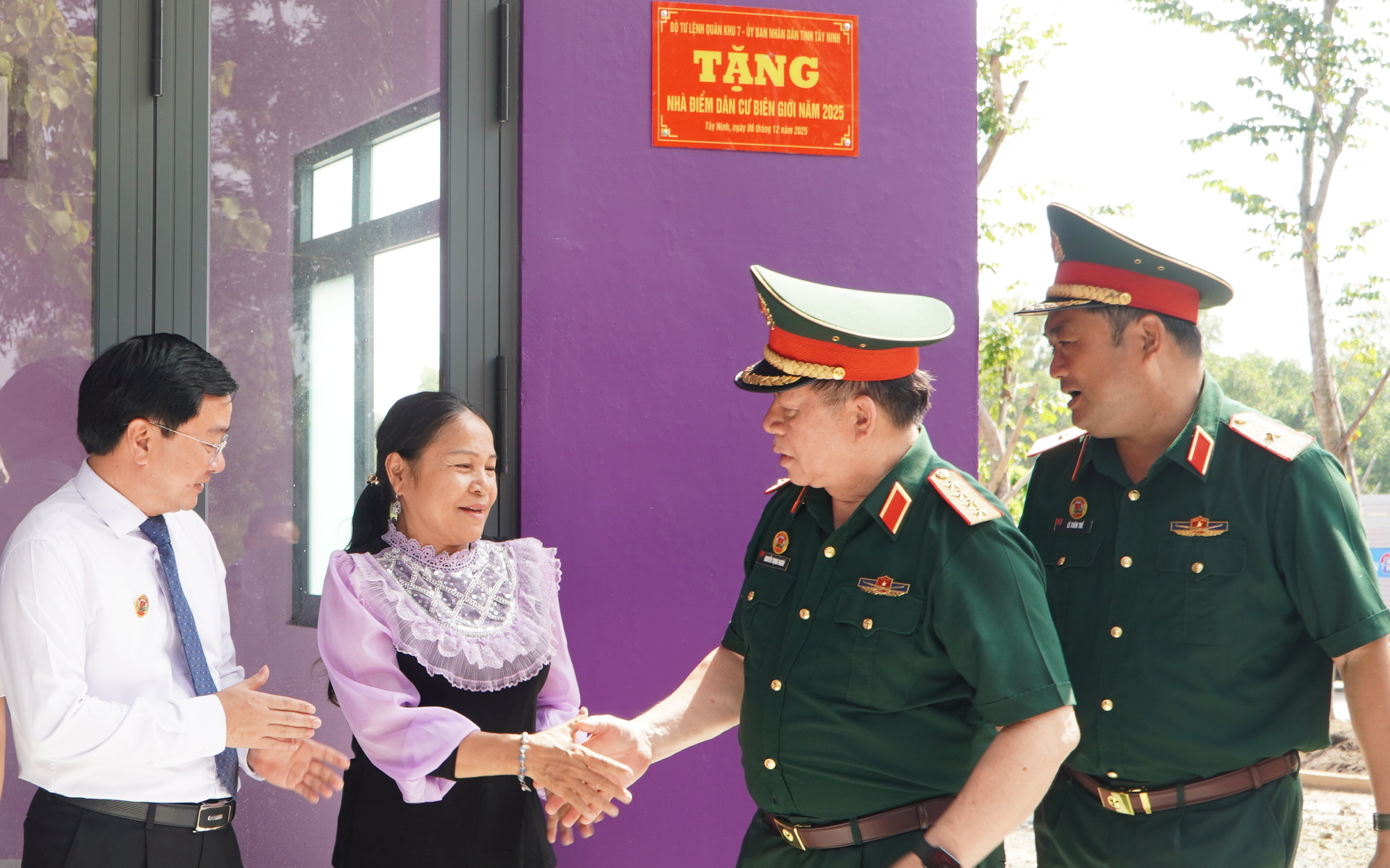 Quân khu 7 luôn là chỗ dựa vững chắc của TPHCM - Ảnh 2.