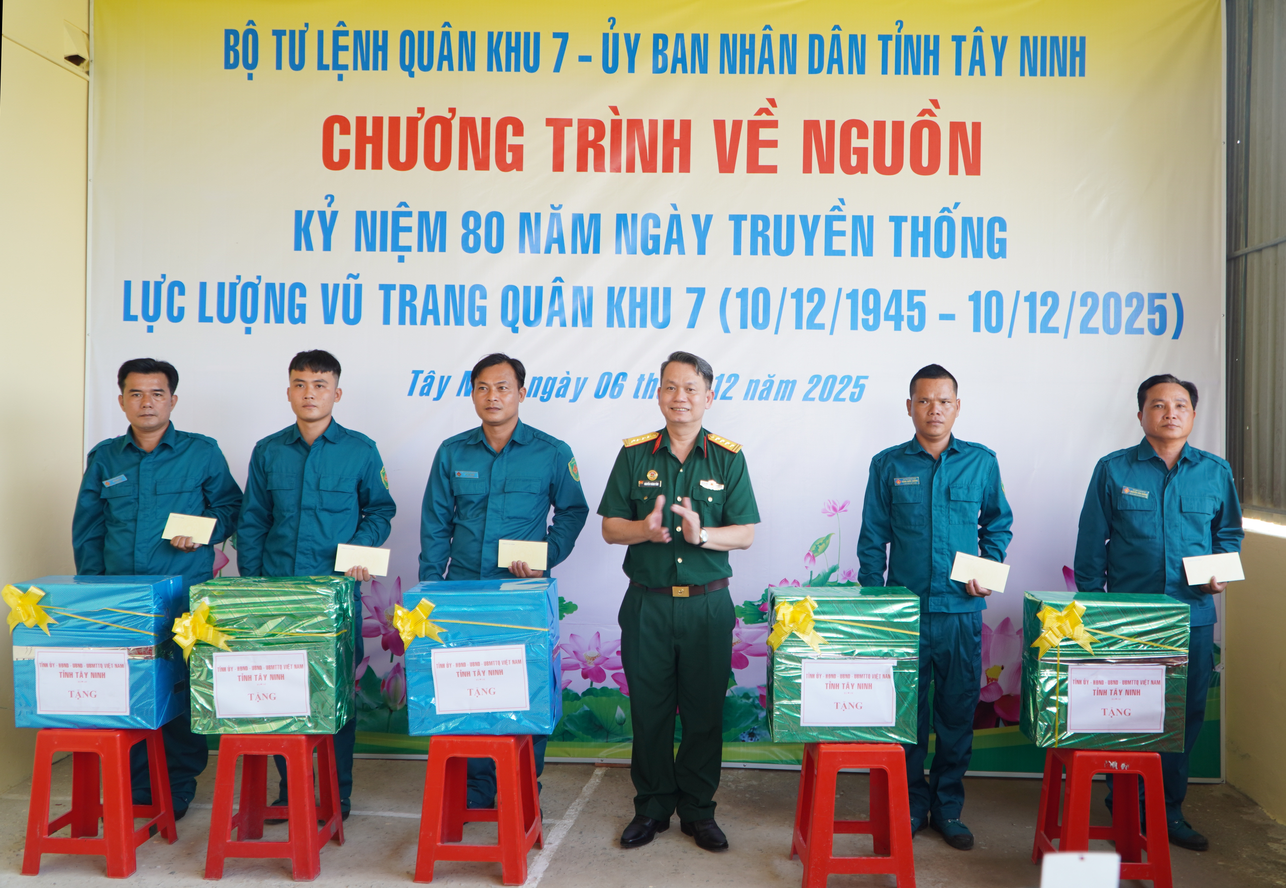 Qu&acirc;n khu 7 - Ảnh 8.