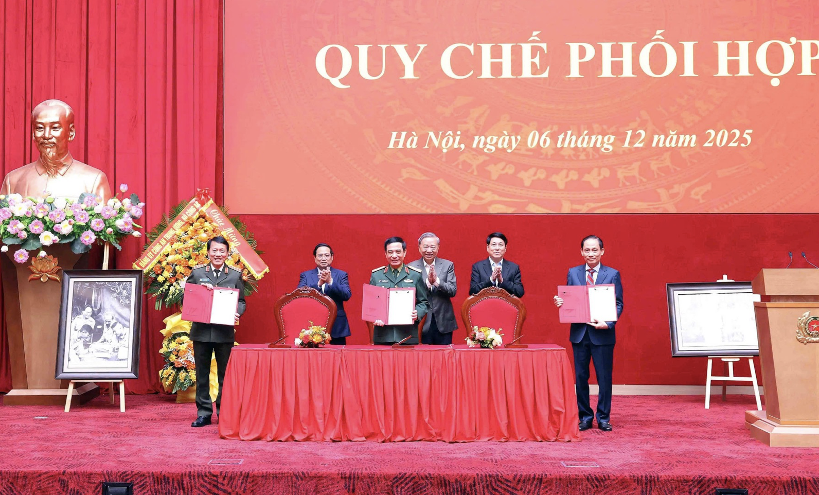 Bộ Quốc phòng , Bộ Công an và Bộ Ngọai giao ký Quy chế phối hợp chiến lược - Ảnh 1.