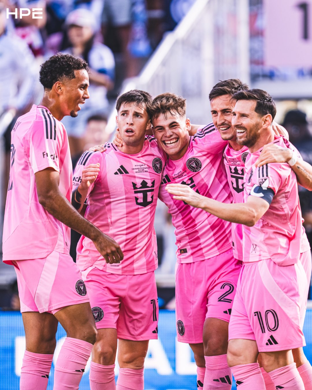 Messi ch&oacute;i s&aacute;ng, Inter Miami v&ocirc; địch MLS Cup 2025 - Ảnh 1.