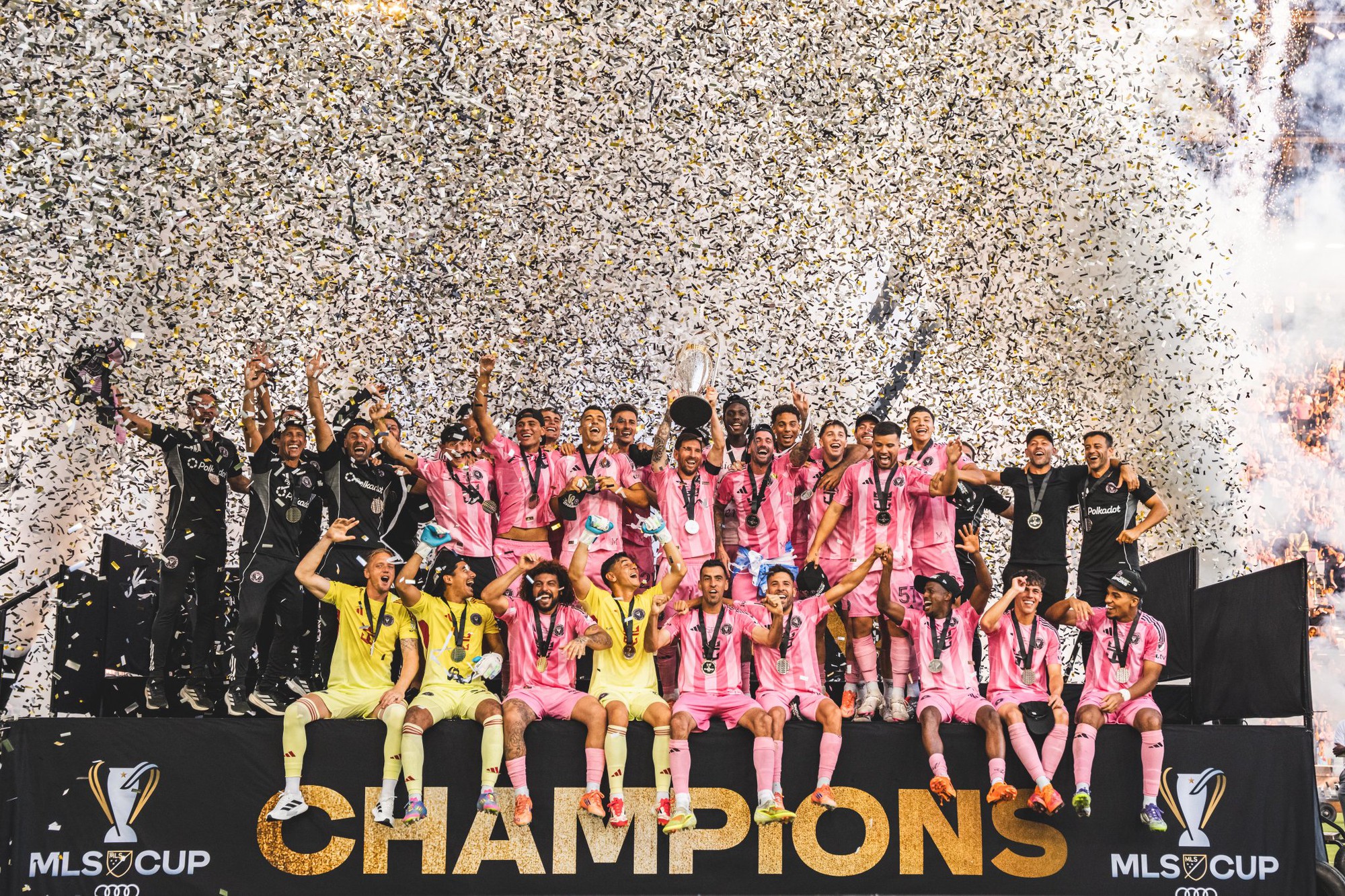 Messi ch&oacute;i s&aacute;ng, Inter Miami v&ocirc; địch MLS Cup 2025 - Ảnh 2.