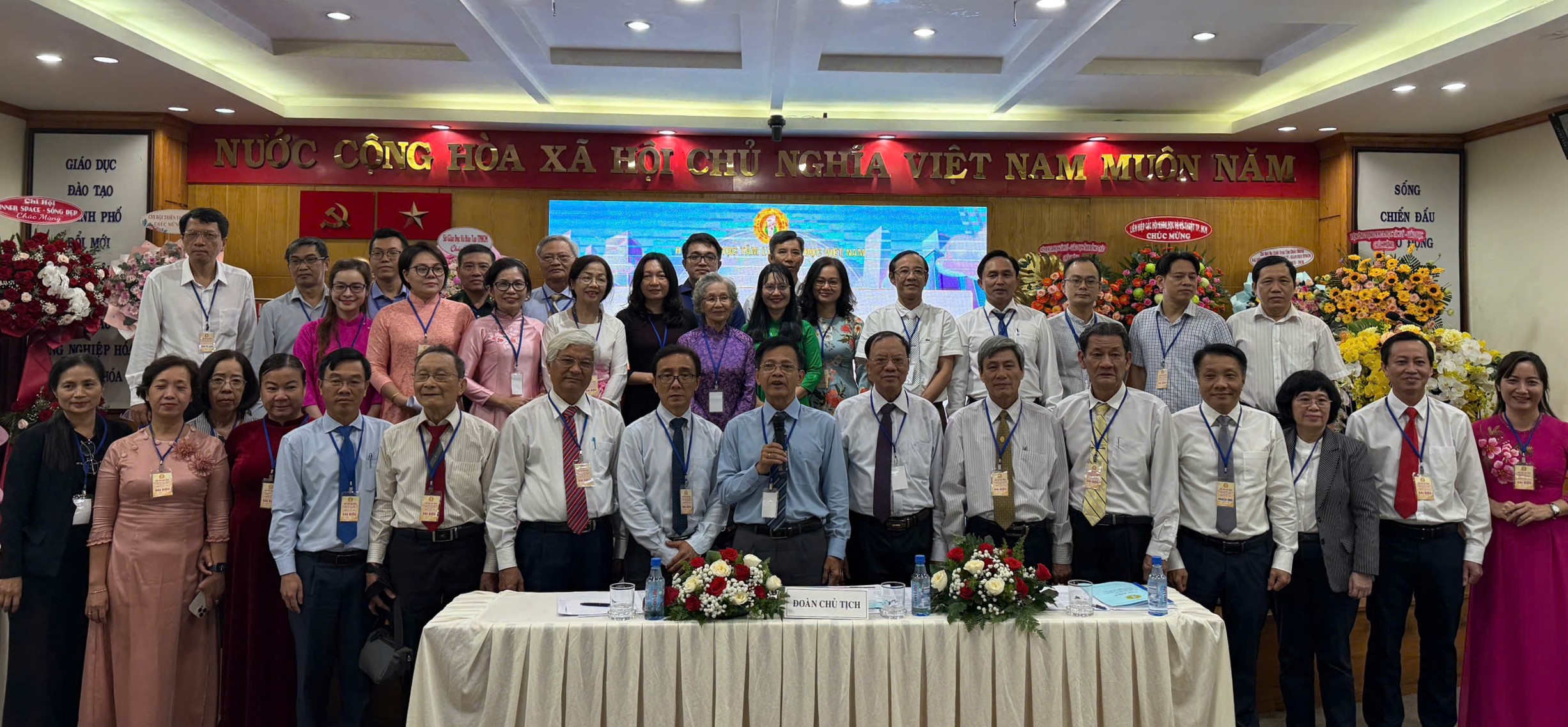 Tiết mục văn nghệ xúc động tại đại hội đại biểu ở TPHCM - Ảnh 4.