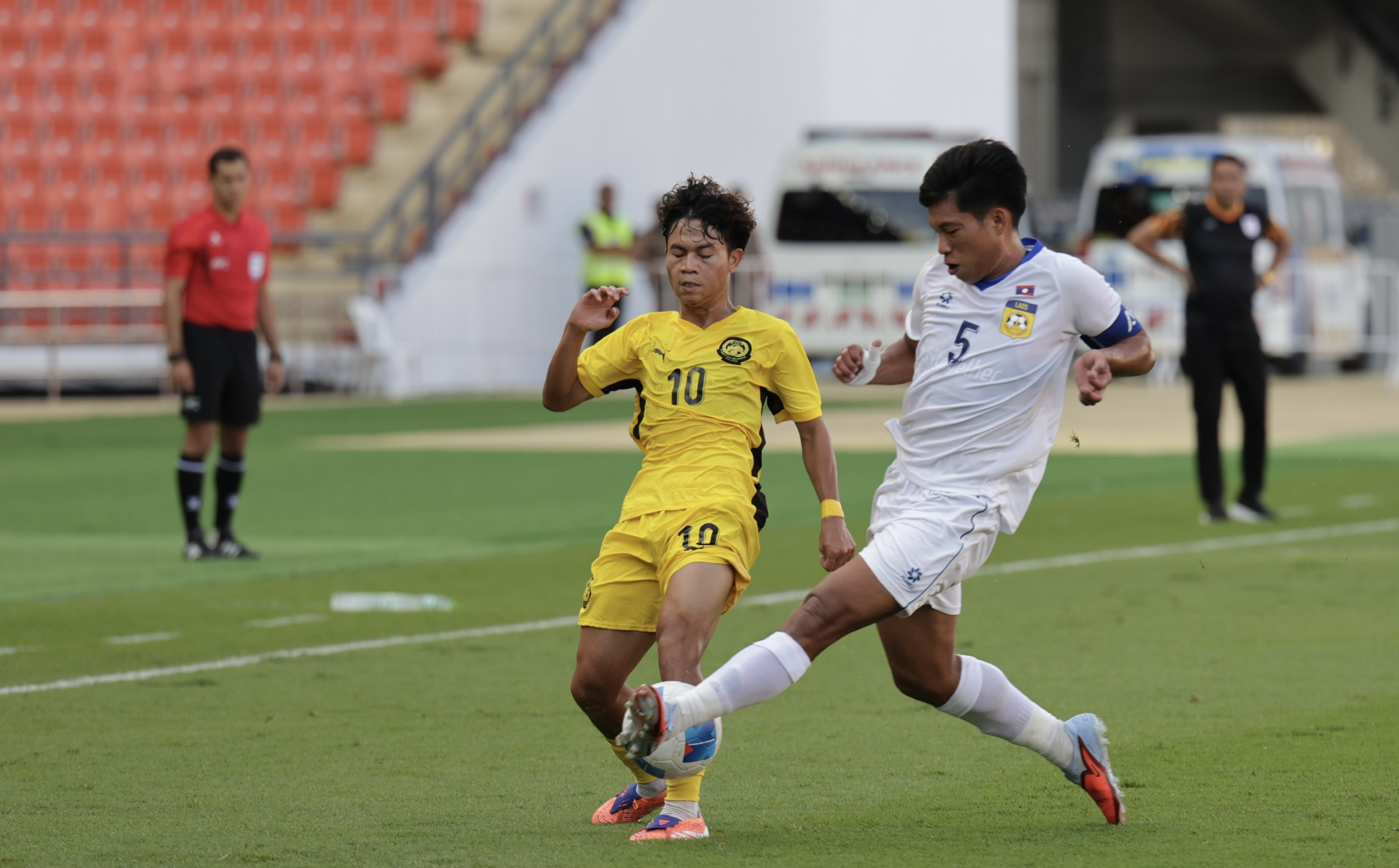 Thắng đậm L&agrave;o, U22 Malaysia tạo &aacute;p lực l&ecirc;n U22 Việt Nam - Ảnh 2.