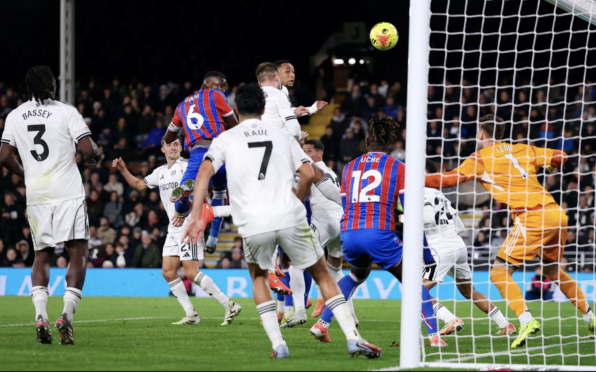 Ngoại hạng Anh: Crystal Palace vào Top 4, Man United về đâu?