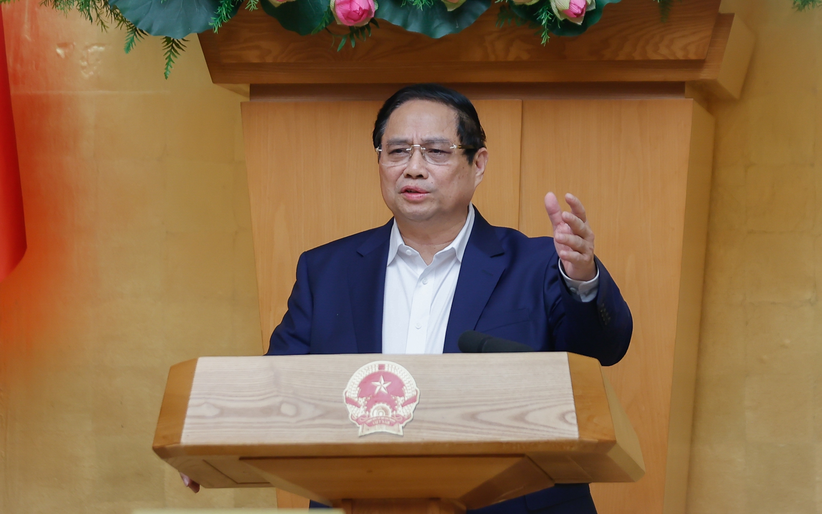 Thủ tướng nghiêm khắc phê bình 22 bộ ngành, 12 địa phương chậm giải ngân vốn đầu tư công