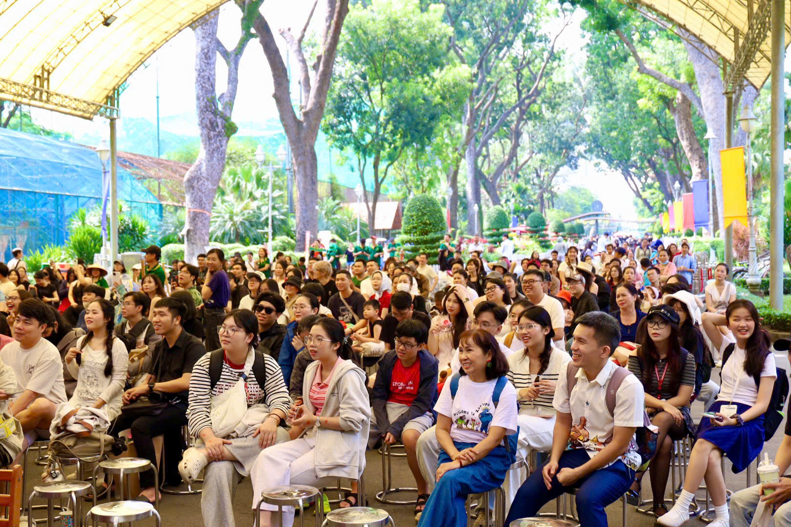 Thảo Cầm Viên: Áo mèo Mika được đấu giá 10 triệu, fan 3 thế hệ “chốt đơn” - Ảnh 4.