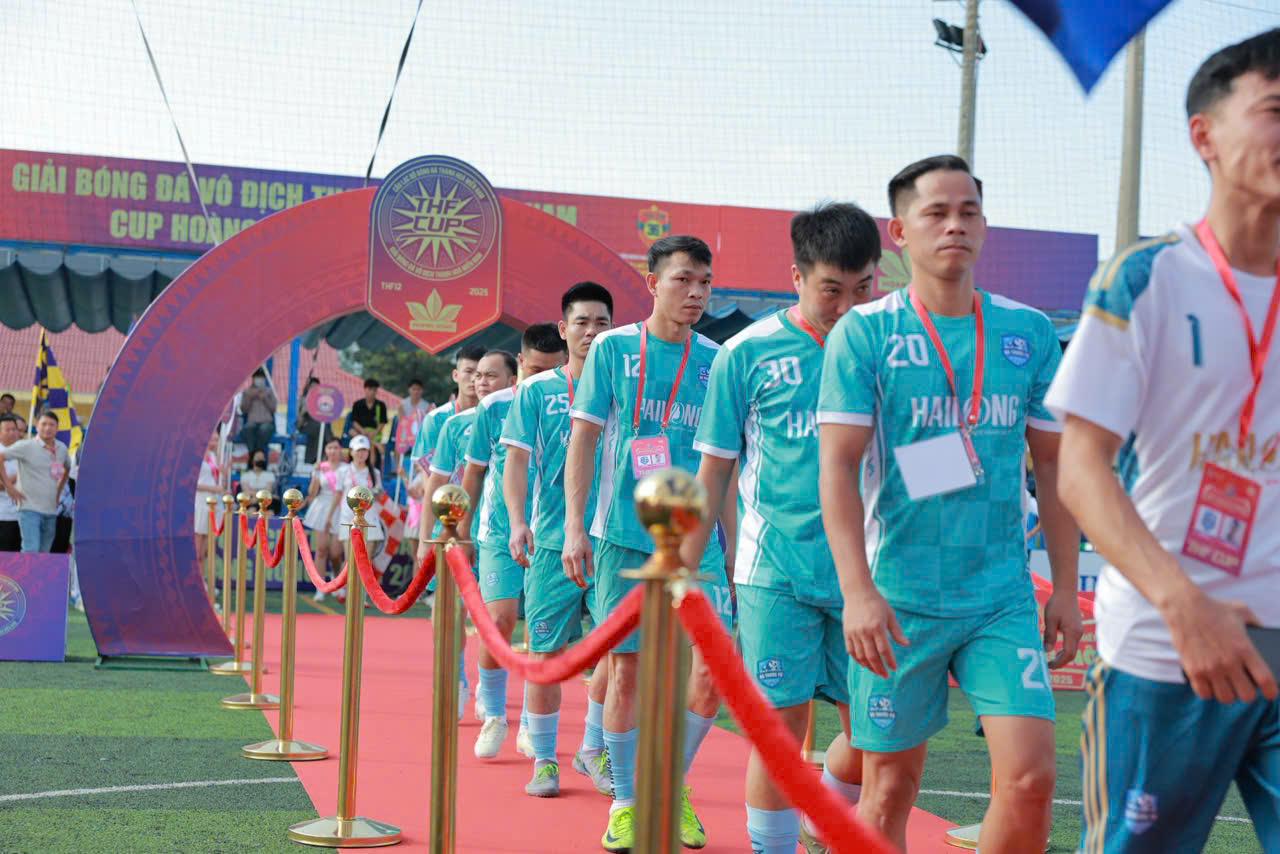 Hơn 100 triệu đồng tiền thưởng tại Giải b&oacute;ng đ&aacute; v&ocirc; địch Thanh H&oacute;a miền Nam 2025 - Ảnh 2.