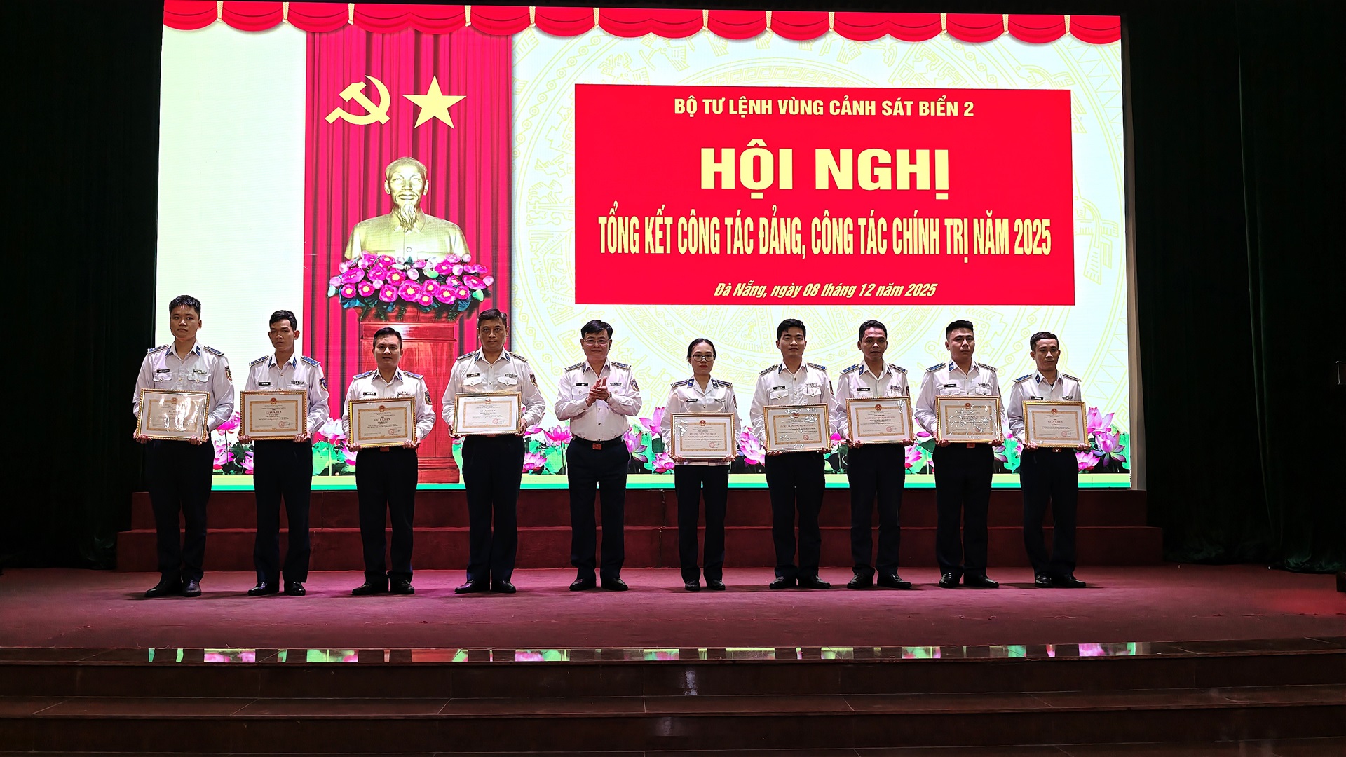 V&ugrave;ng Cảnh s&aacute;t biển 2 tổng kết c&ocirc;ng t&aacute;c Đảng, c&ocirc;ng t&aacute;c Ch&iacute;nh trị năm 2025 - Ảnh 3.