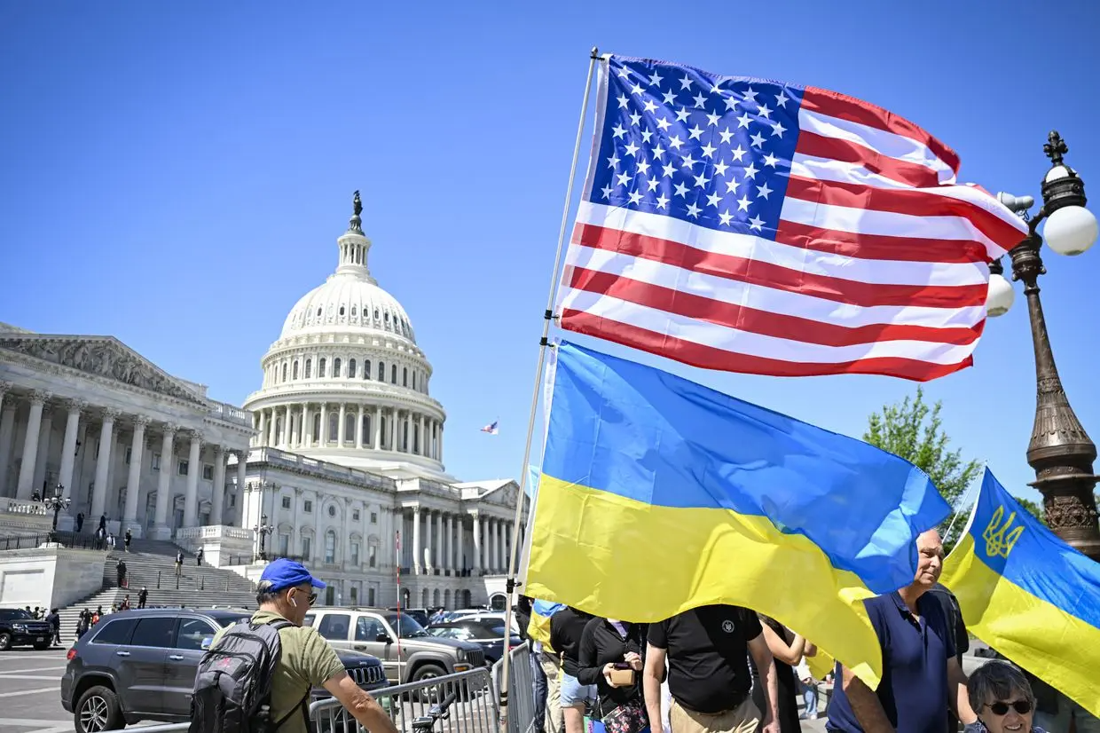 Mỹ đề xuất chi 400 triệu USD mỗi năm hỗ trợ Ukraine tới năm 2027 - Ảnh 1.