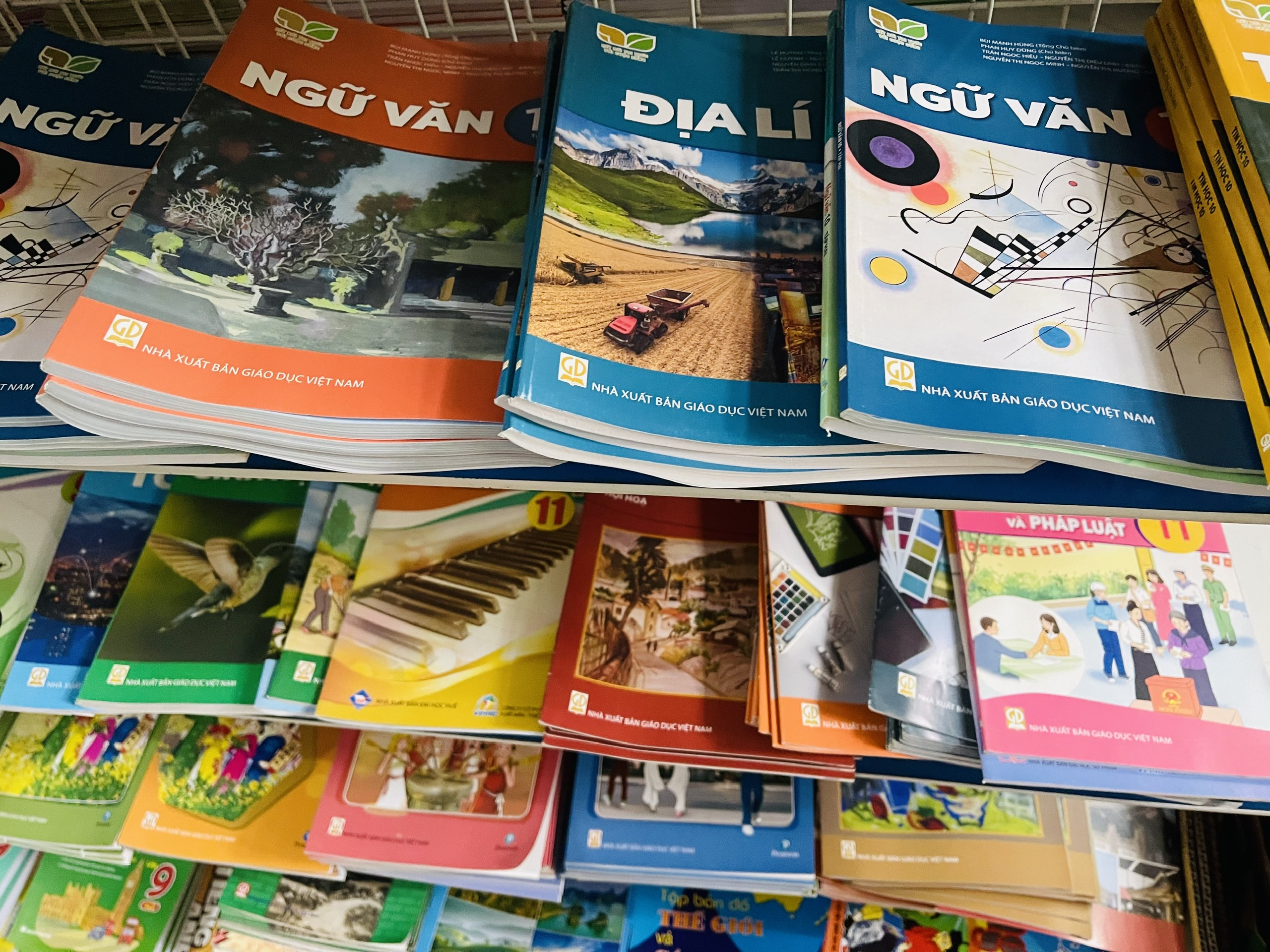 Tiêu chí nào lựa chọn bộ SGK ? - Ảnh 1.