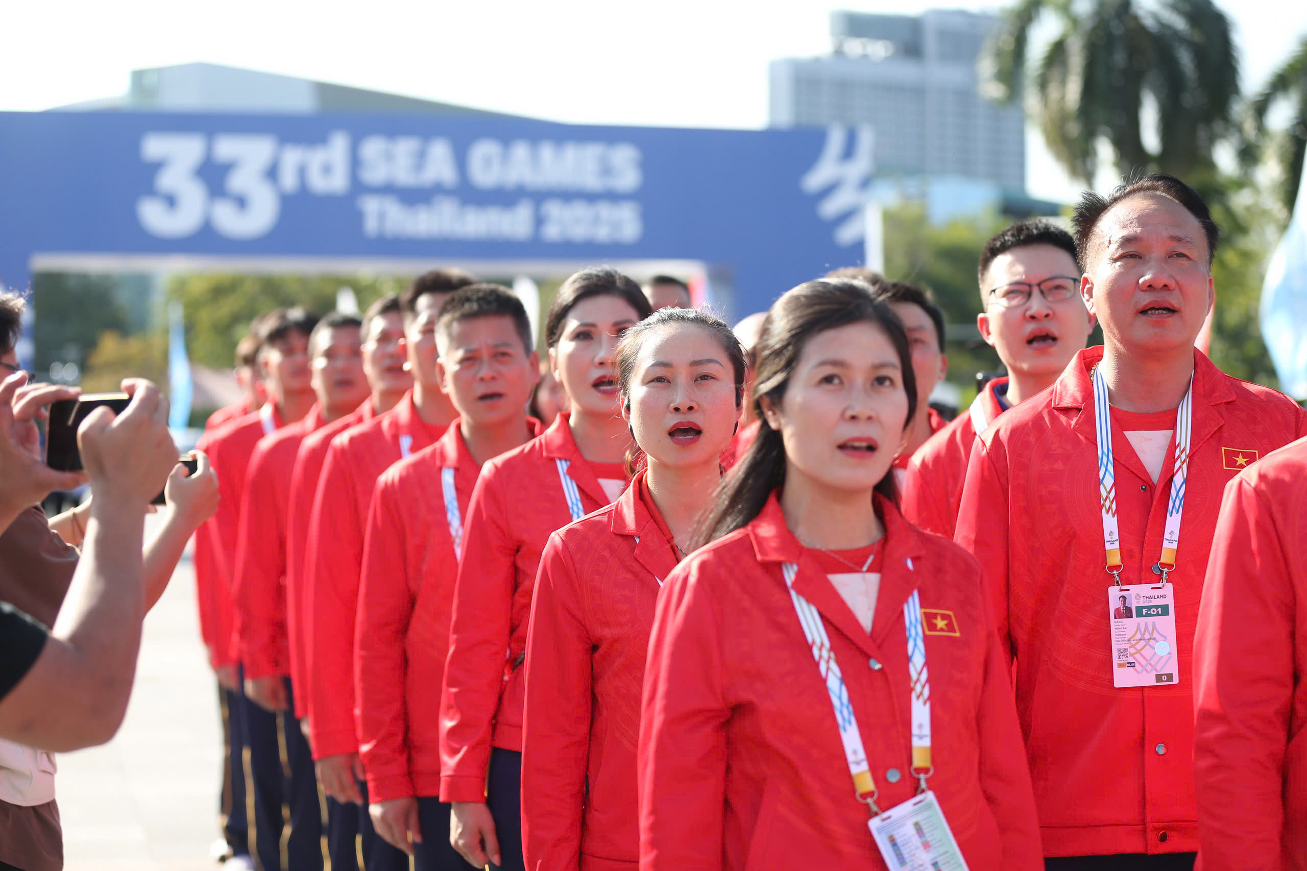 Trang trọng lễ thượng cờ 11 quốc gia tham dự SEA Games 33 - Ảnh 11.