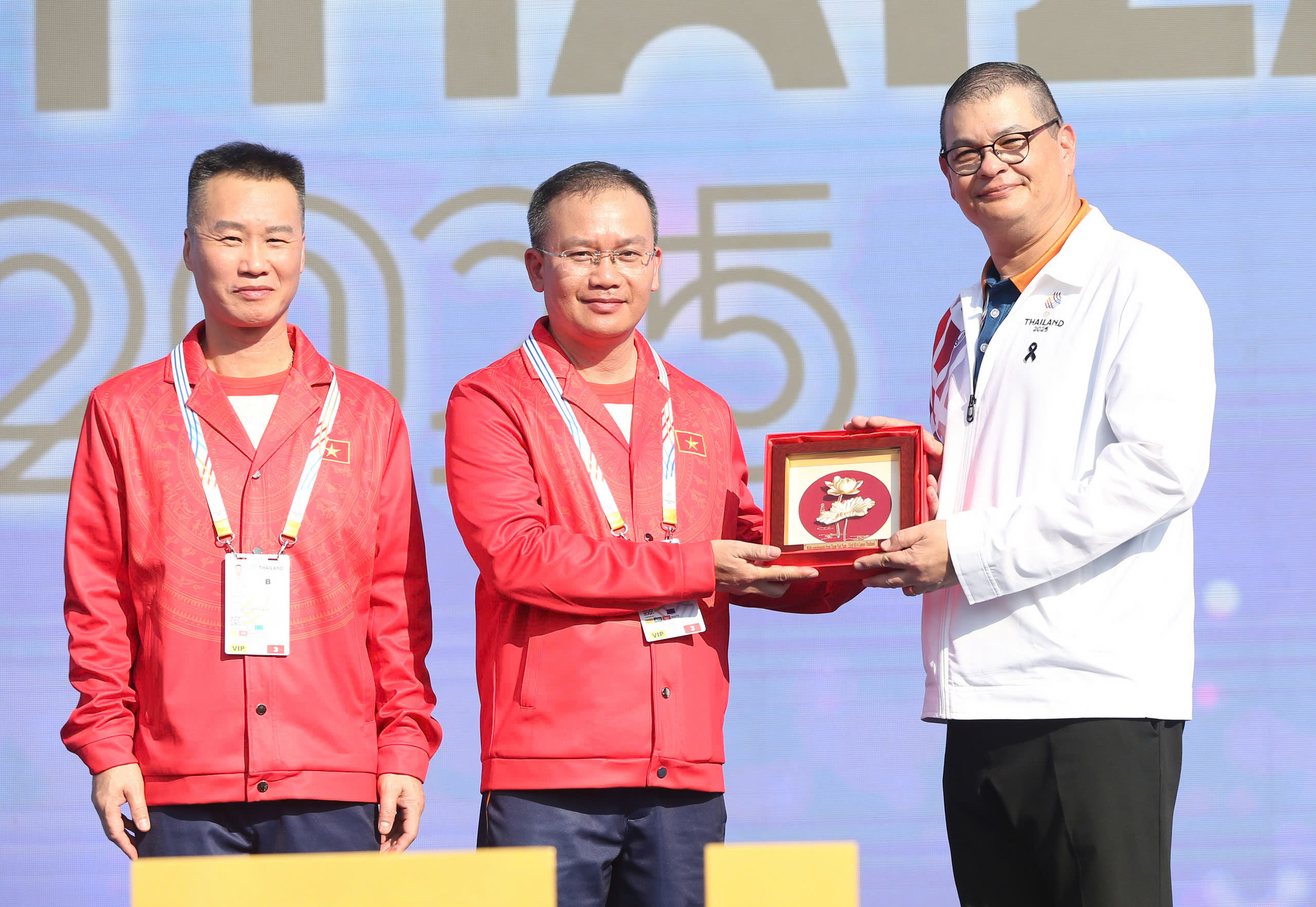 Trang trọng lễ thượng cờ 11 quốc gia tham dự SEA Games 33 - Ảnh 7.