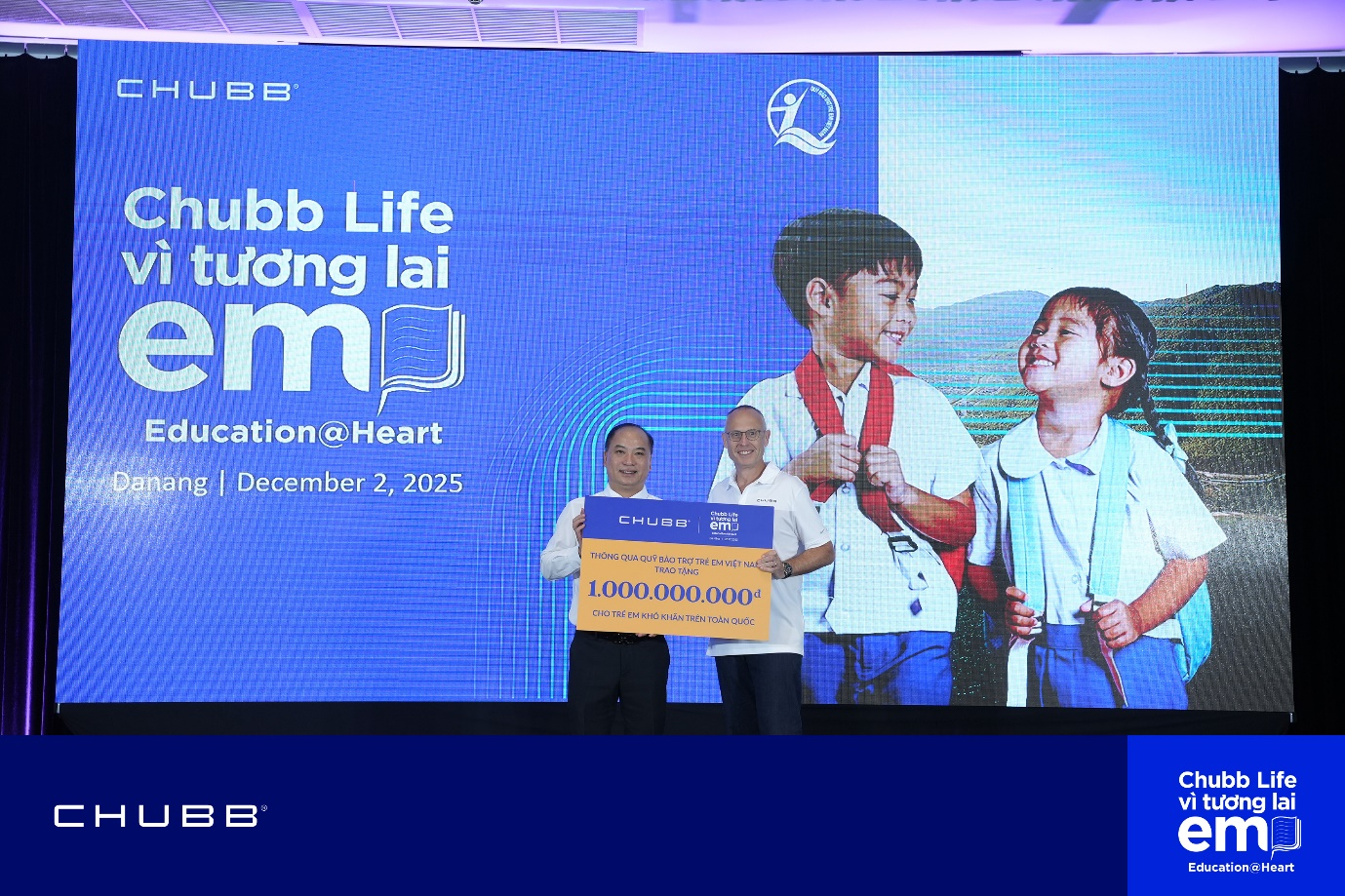 Chubb Life Việt Nam d&agrave;nh hơn 1 tỷ cho học sinh kh&oacute; khăn v&agrave; c&aacute;c địa phương gặp thi&ecirc;n tai - Ảnh 1.