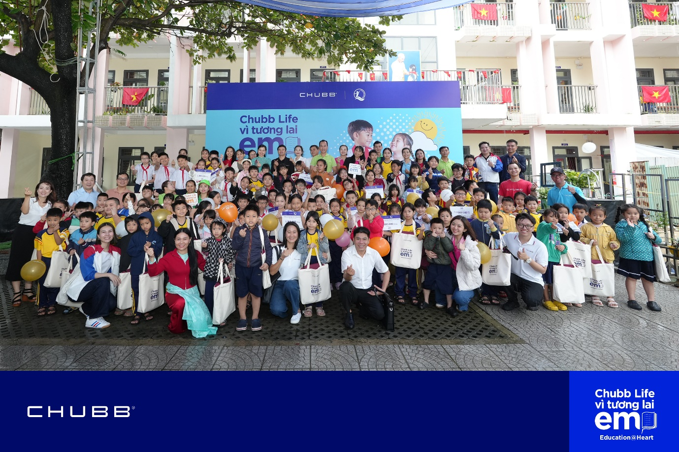 Chubb Life Việt Nam d&agrave;nh hơn 1 tỷ cho học sinh kh&oacute; khăn v&agrave; c&aacute;c địa phương gặp thi&ecirc;n tai - Ảnh 3.