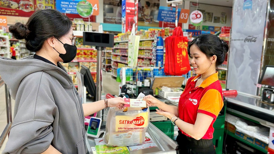 SATRA tung giỏ quà Tết Bính Ngọ 2026: Đa dạng, linh hoạt theo yêu cầu - Ảnh 4.