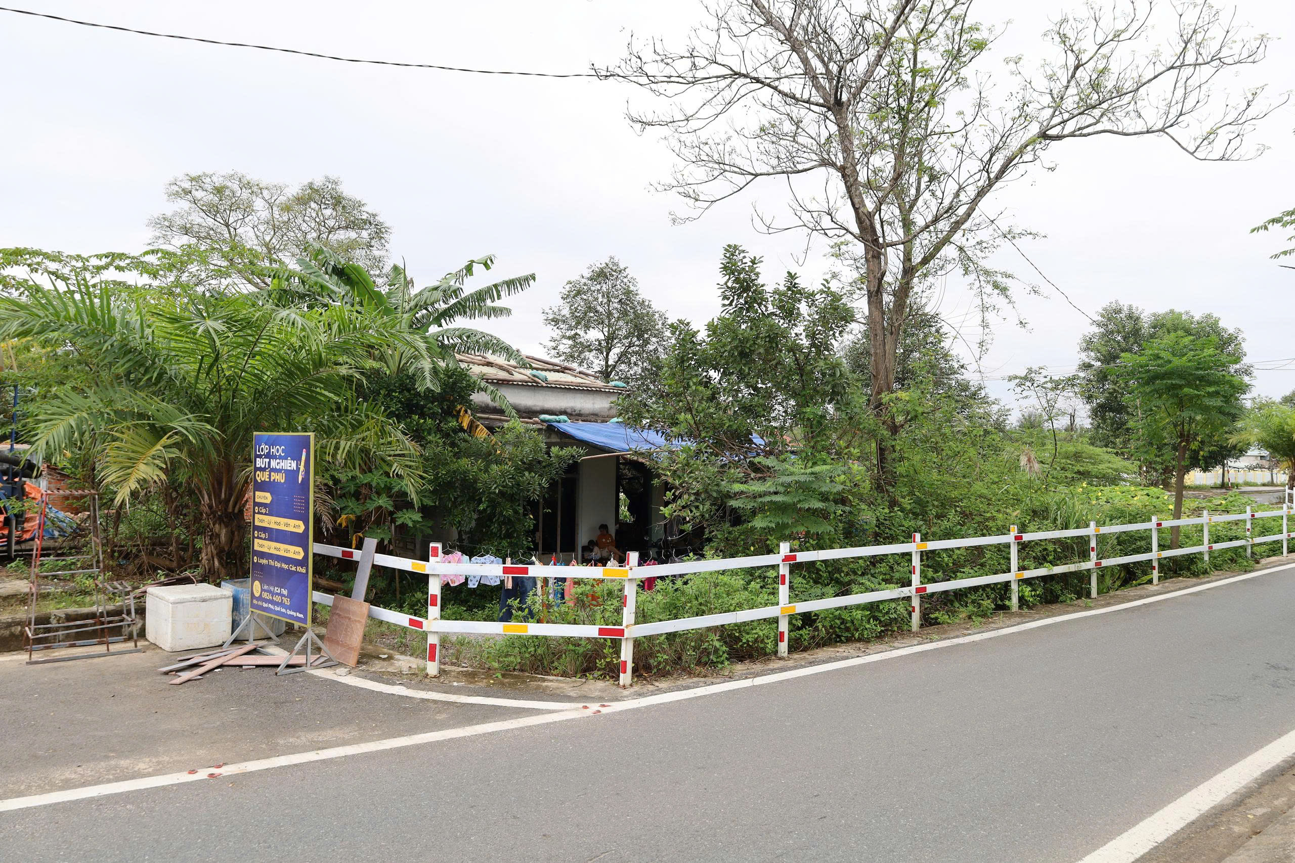 Đà Nẵng có con đường kỳ lạ với ngôi nhà giữa Đường cong mềm mại - Ảnh 11.