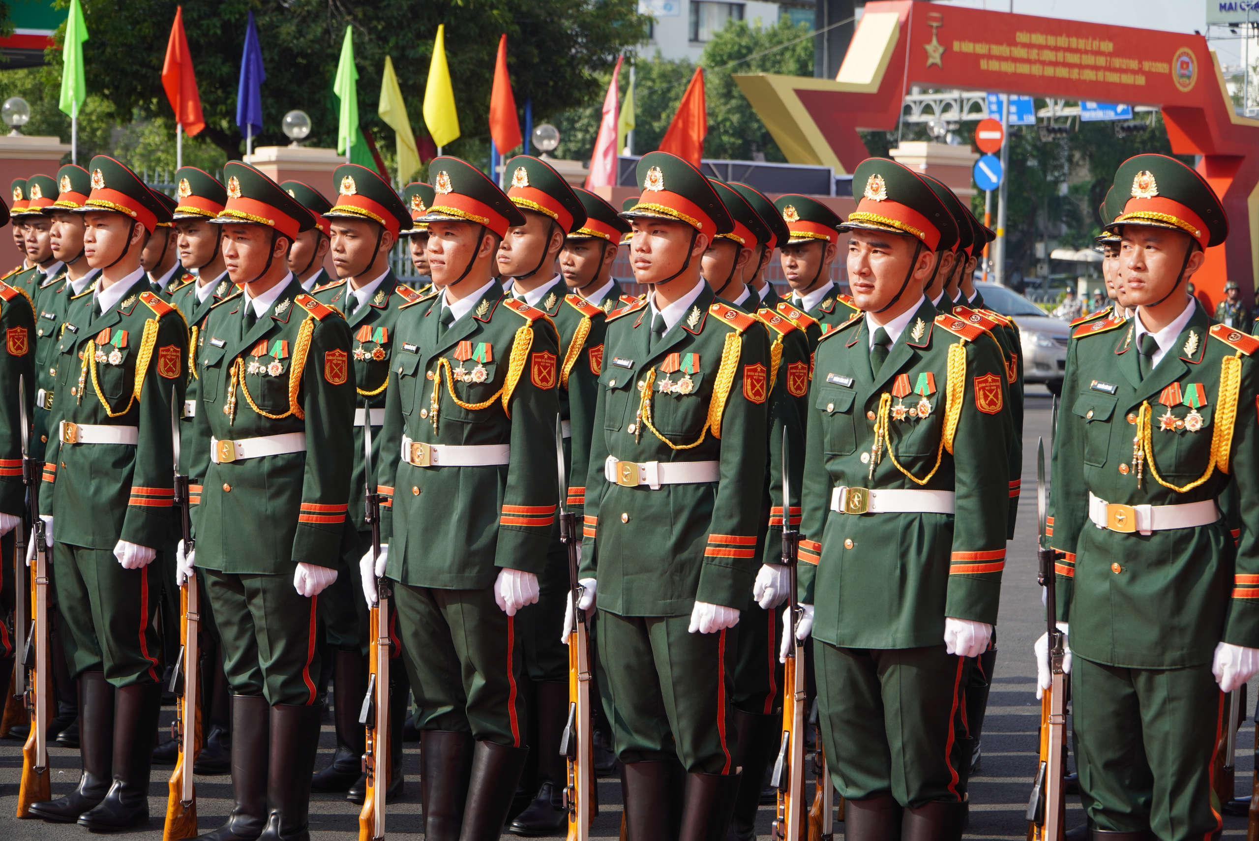 Chủ tịch nước Lương Cường dự lễ kỷ niệm 80 năm ng&agrave;y truyền thống Lực lượng vũ trang Qu&acirc;n khu 7 - Ảnh 3.