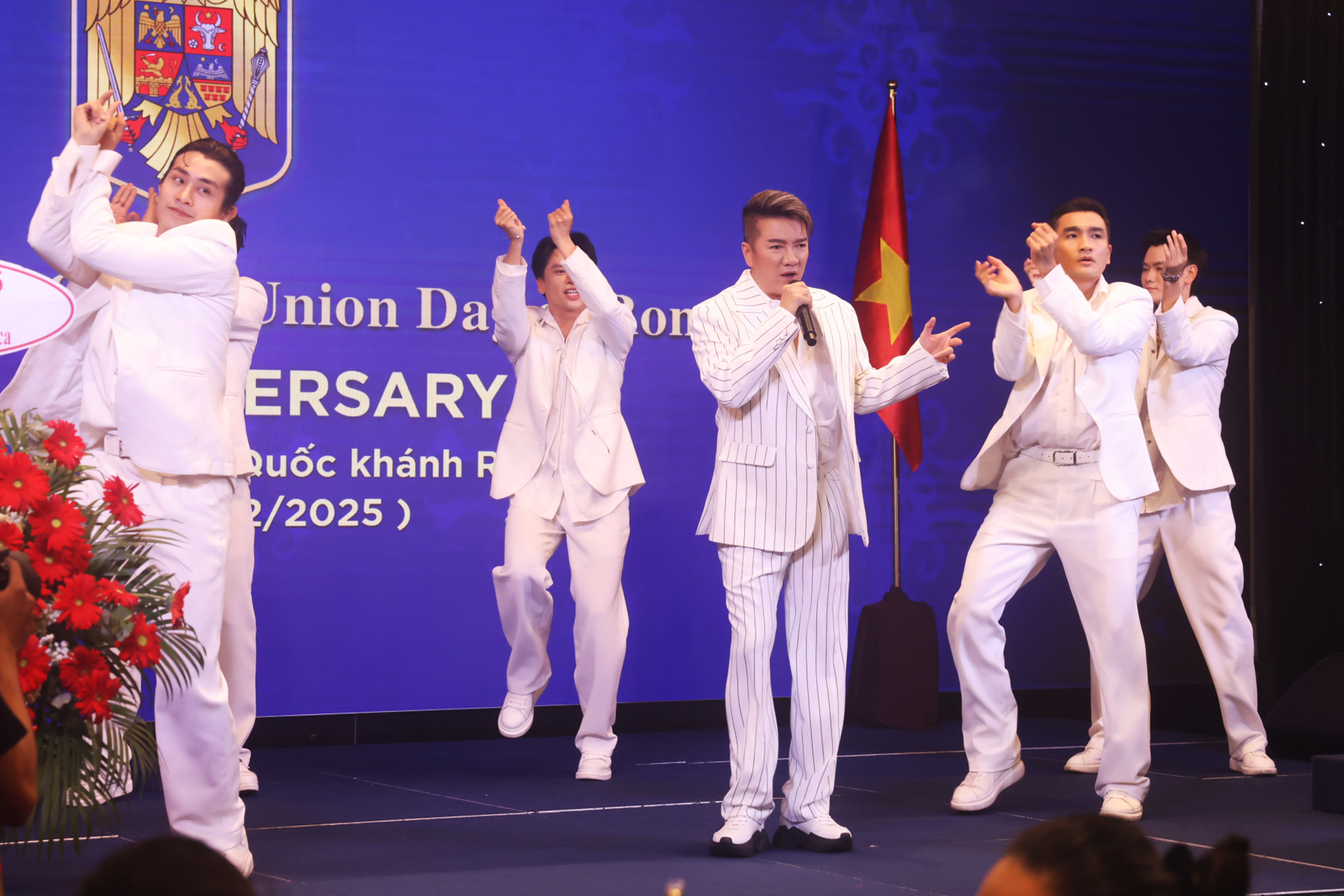 L&yacute; Nh&atilde; Kỳ chủ tr&igrave; sự kiện ngoại giao kỷ niệm 75 năm quan hệ Việt Nam - Romania - Ảnh 3.