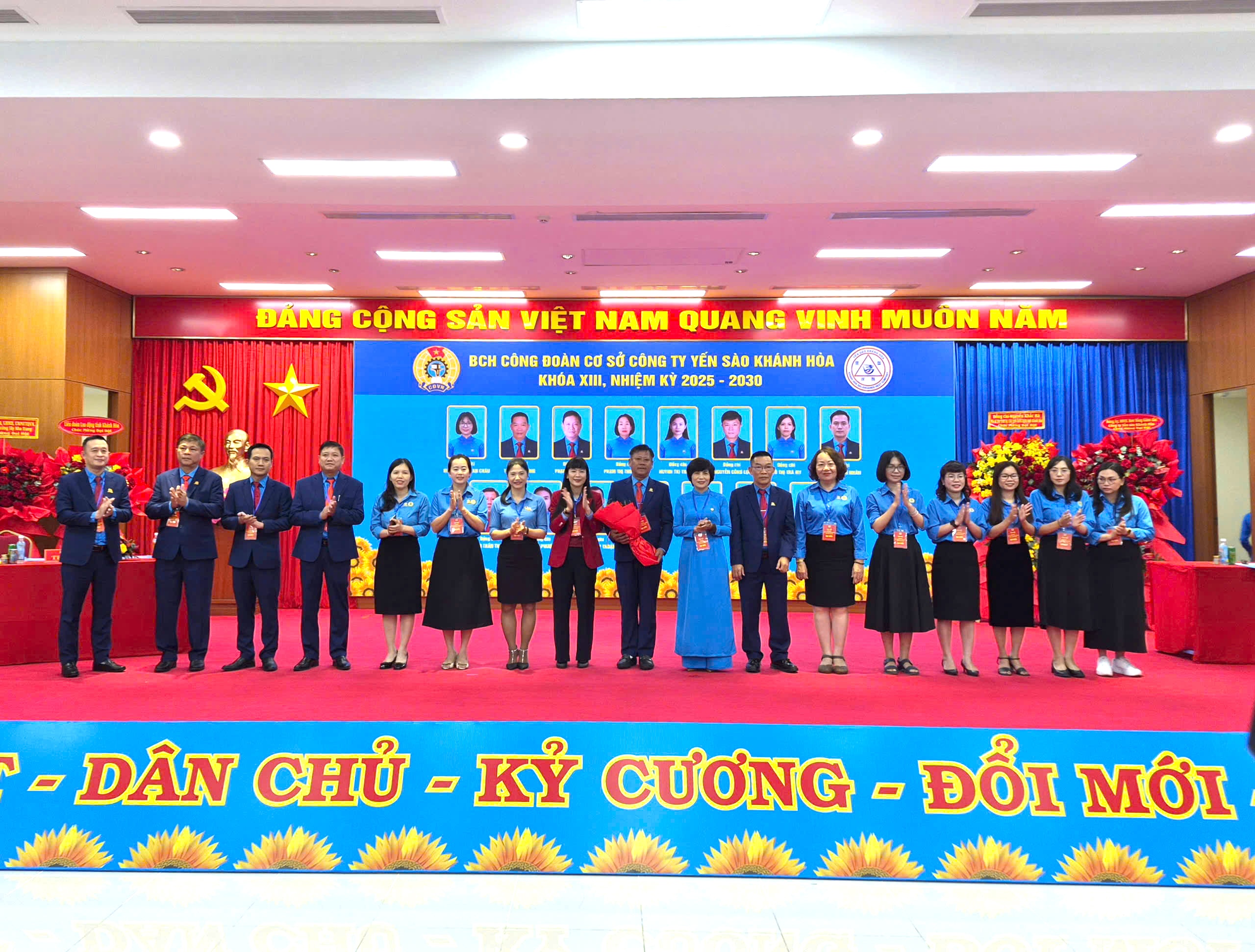 Đại hội C&ocirc;ng đo&agrave;n C&ocirc;ng ty Yến s&agrave;o Kh&aacute;nh H&ograve;a kh&oacute;a XIII: Đo&agrave;n kết &ndash; đổi mới v&igrave; người lao động - Ảnh 6.