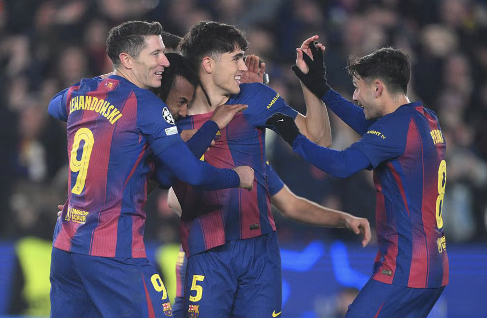 Hậu vệ tỏa sáng, Barcelona ngược dòng giành chiến thắng sân nhà - Ảnh 8.