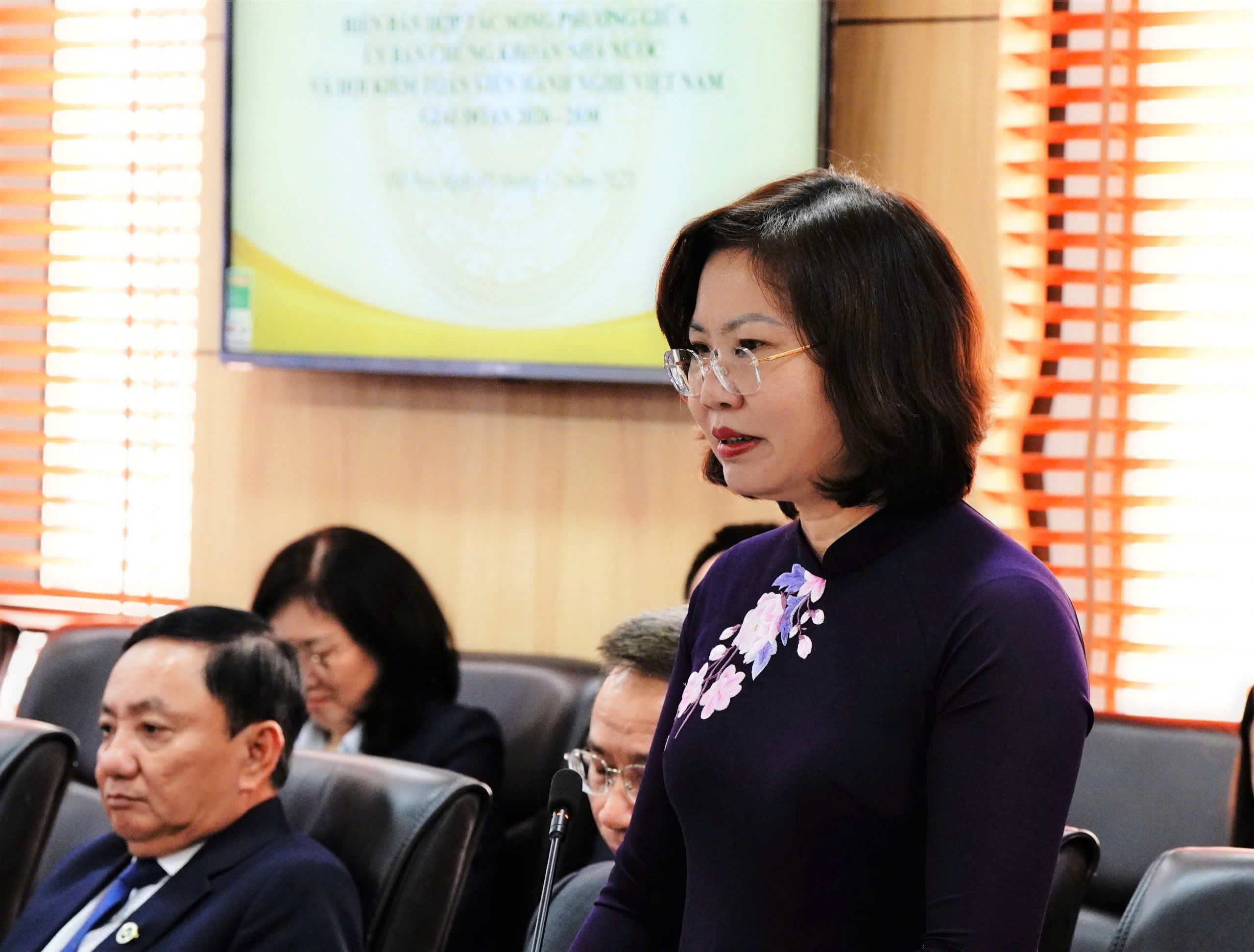 Hợp t&aacute;c song phương giữa UBCKNN v&agrave; Hội kiểm to&aacute;n vi&ecirc;n h&agrave;nh nghề Việt Nam - Ảnh 2.