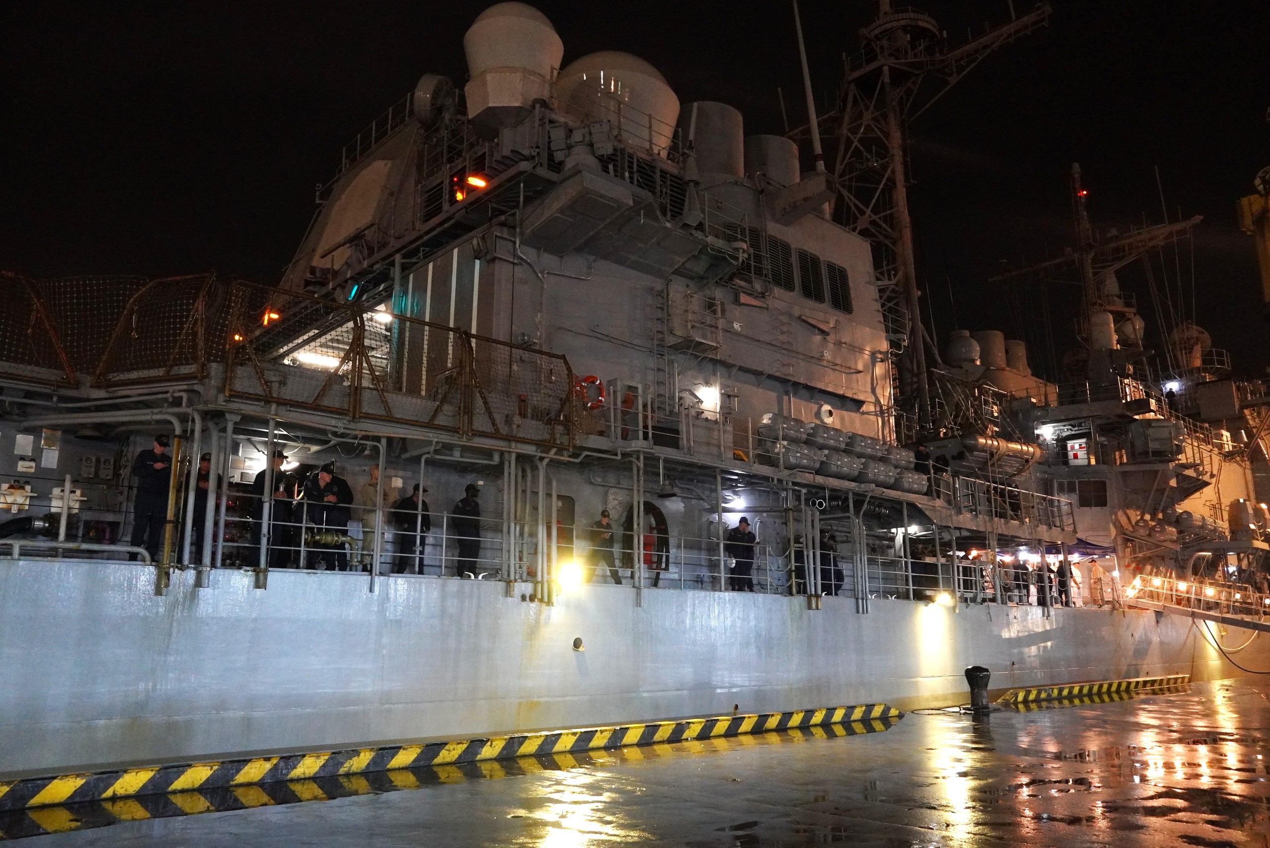 Kh&aacute;m ph&aacute; t&agrave;u tuần dương USS Robert Smalls trong chuyến thăm Đ&agrave; Nẵng của Hải qu&acirc;n Mỹ - Ảnh 9.