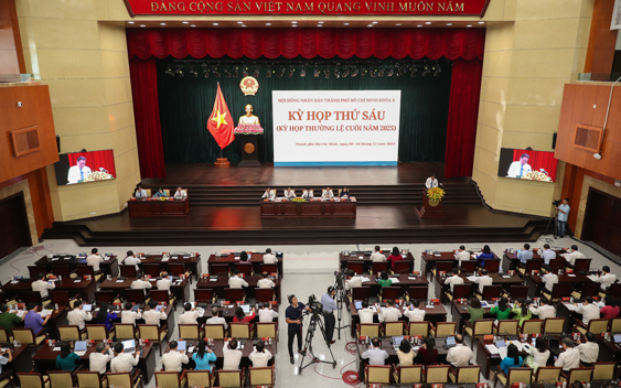 Chủ tịch UBND TPHCM Nguyễn Văn được k&ecirc;u gọi c&aacute;n bộ c&ocirc;ng chức chủ động v&agrave; tr&aacute;ch nhiệm - Ảnh 4.