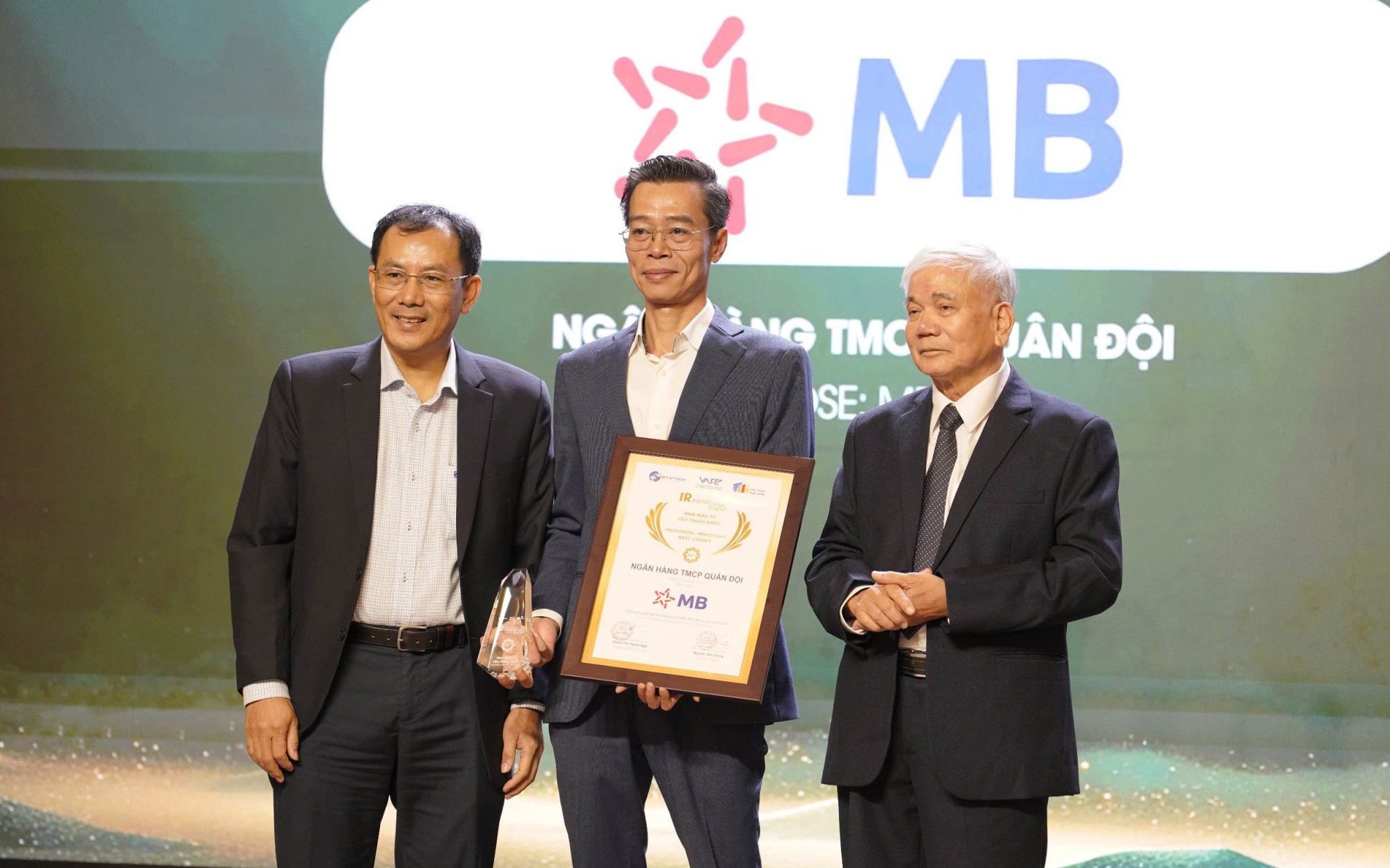 MB lần thứ tư được vinh danh tại IR Awards 2025