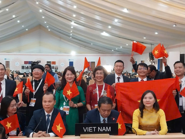  Nghề l&agrave;m tranh d&acirc;n gian Đ&ocirc;ng Hồ ch&iacute;nh thức trở th&agrave;nh di sản thế giới - Ảnh 2.