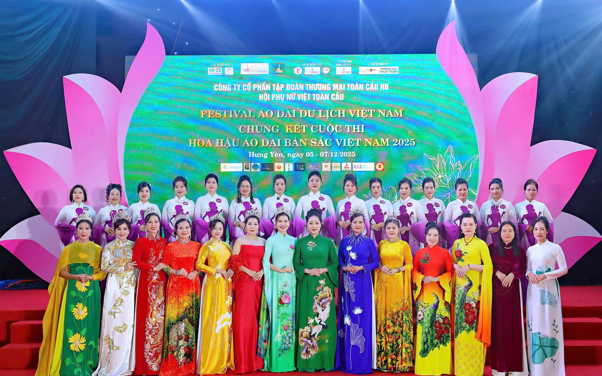 Tân Hoa hậu nhí áo dài bản sắc Việt Nam đến từ TP HCM