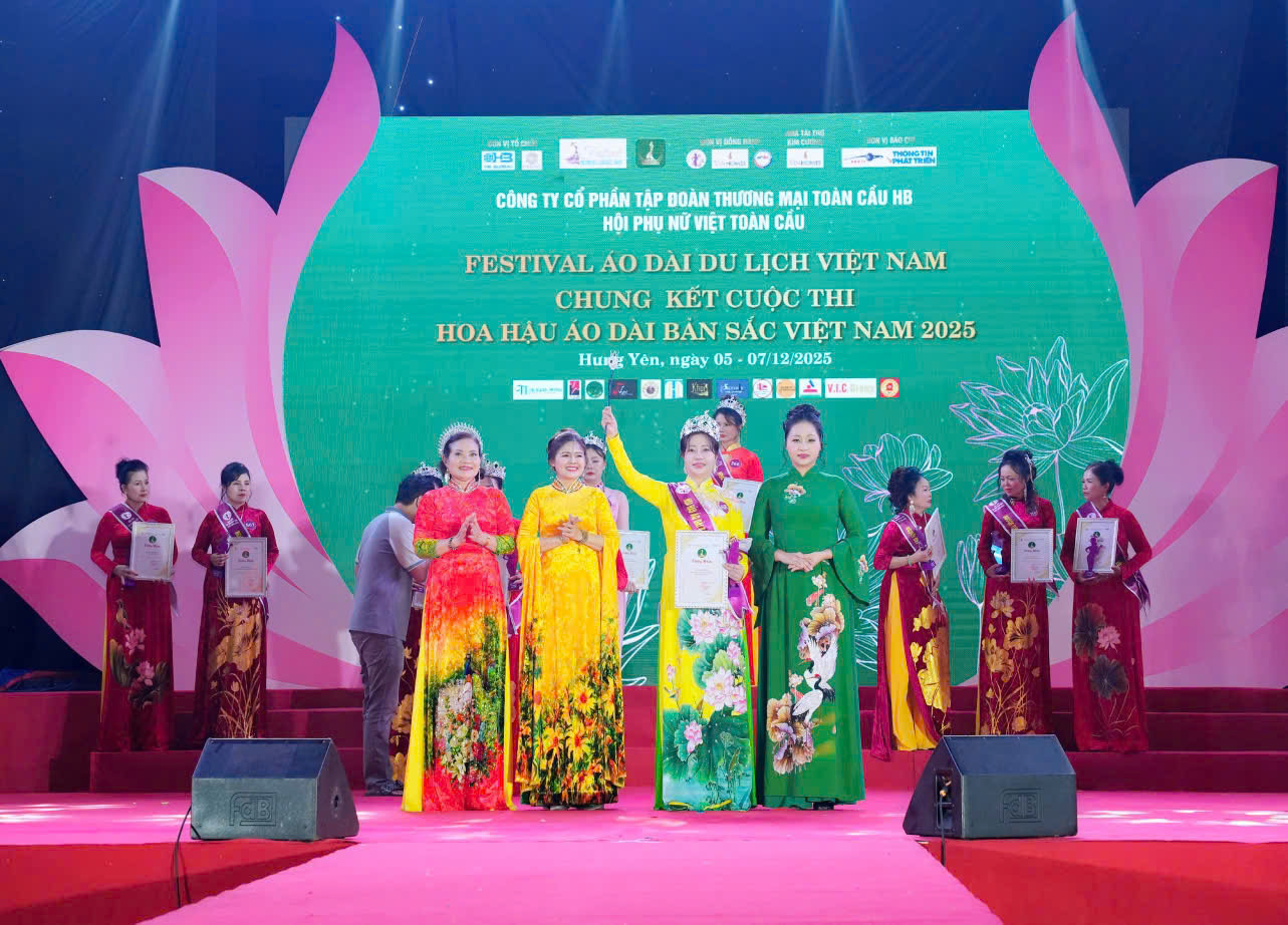 T&acirc;n Hoa hậu nh&iacute; &aacute;o d&agrave;i bản sắc Việt Nam đến từ TP HCM - Ảnh 4.