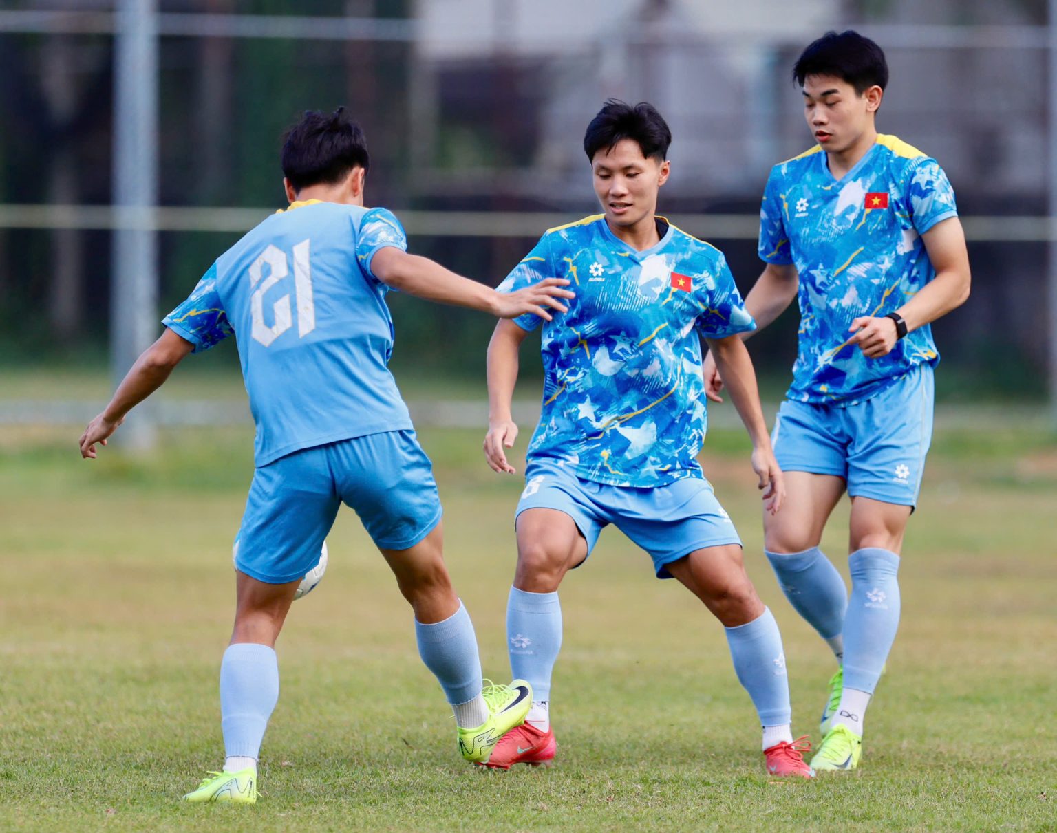 Tiền vệ Nguyễn Th&aacute;i Quốc Cường: U22 Việt Nam sẽ thắng Malaysia - Ảnh 2.