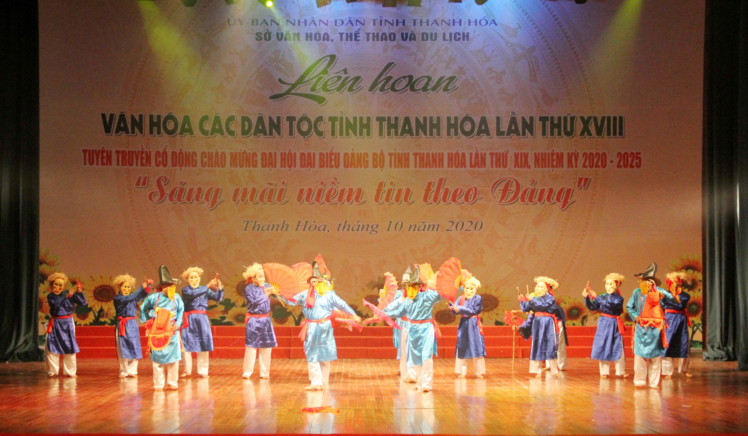 Bí ẩn trò diễn ngàn năm, người diễn phải đeo mặt nạ ở xứ Thanh- Ảnh 1.