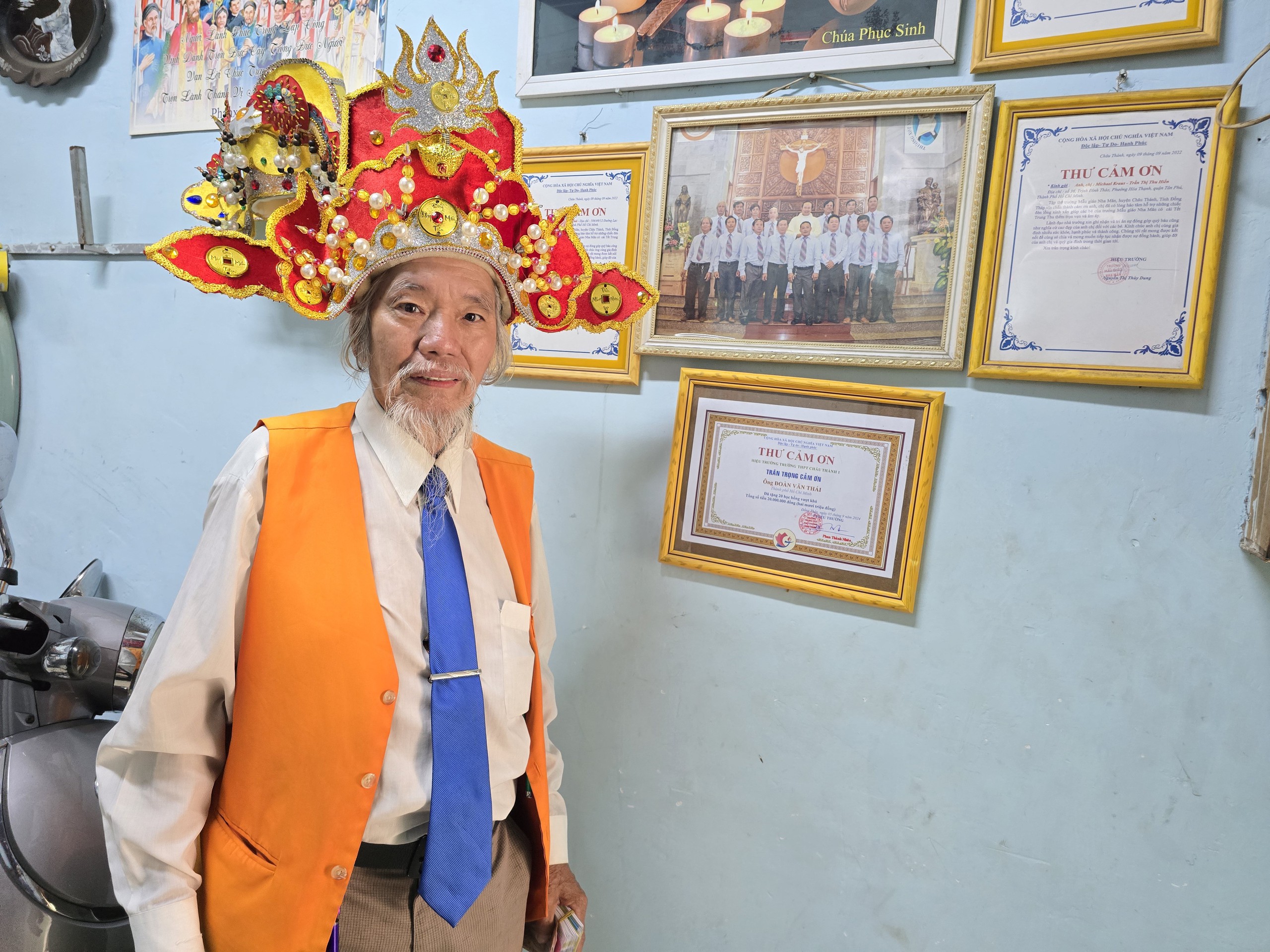 "&Ocirc;ng thần t&agrave;i" nh&acirc;n hậu- Ảnh 4.