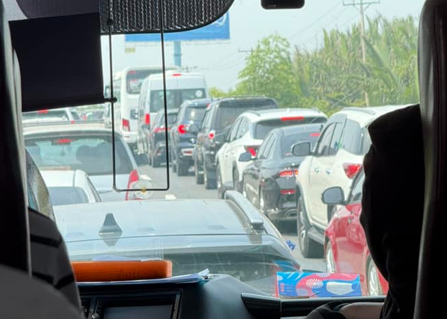 Va chạm liên hoàn trên cao tốc TP HCM - Long Thành, ùn ứ kéo dài- Ảnh 3.