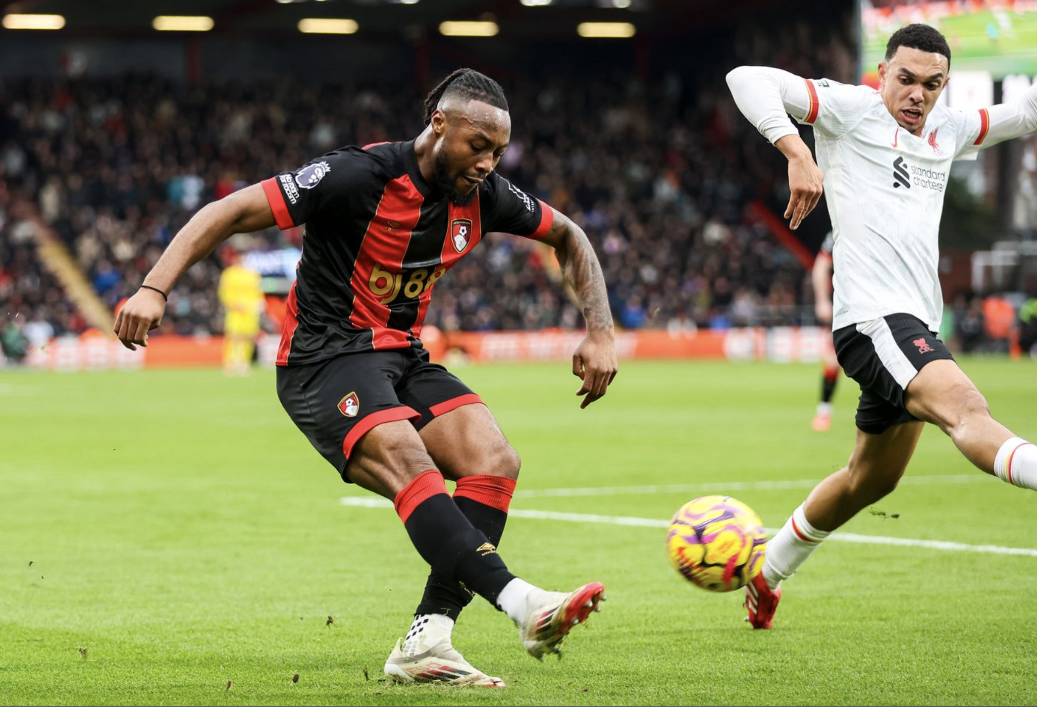 Salah tỏa s&aacute;ng kh&oacute; tin, Liverpool thắng chật vật Bournemouth- Ảnh 4.