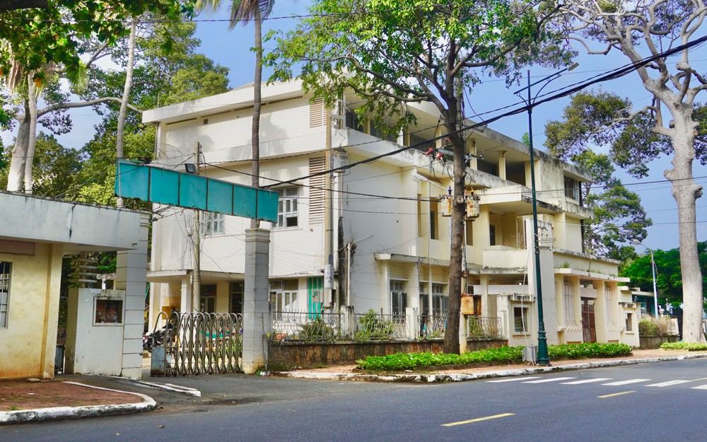 Lối ra cho đất công cần đấu giá