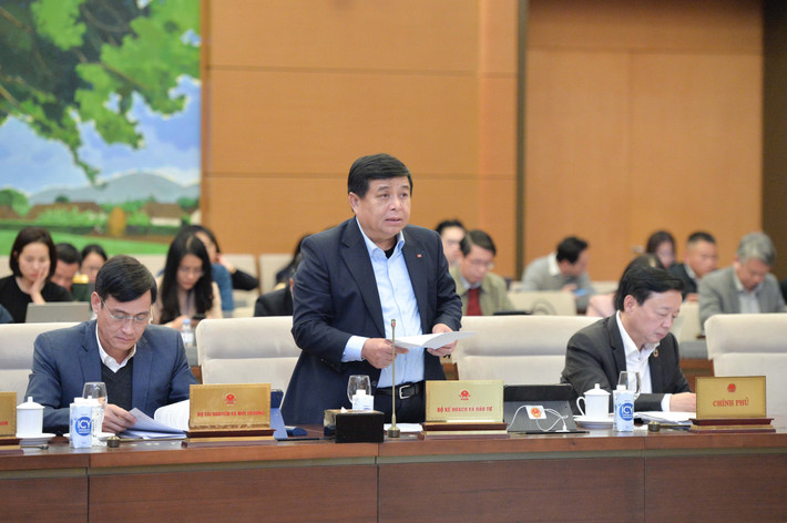 Đề xuất điều chỉnh tăng trưởng GDP 8% trở l&ecirc;n, n&acirc;ng thu nhập b&igrave;nh qu&acirc;n l&ecirc;n 5.000 USD- Ảnh 1.